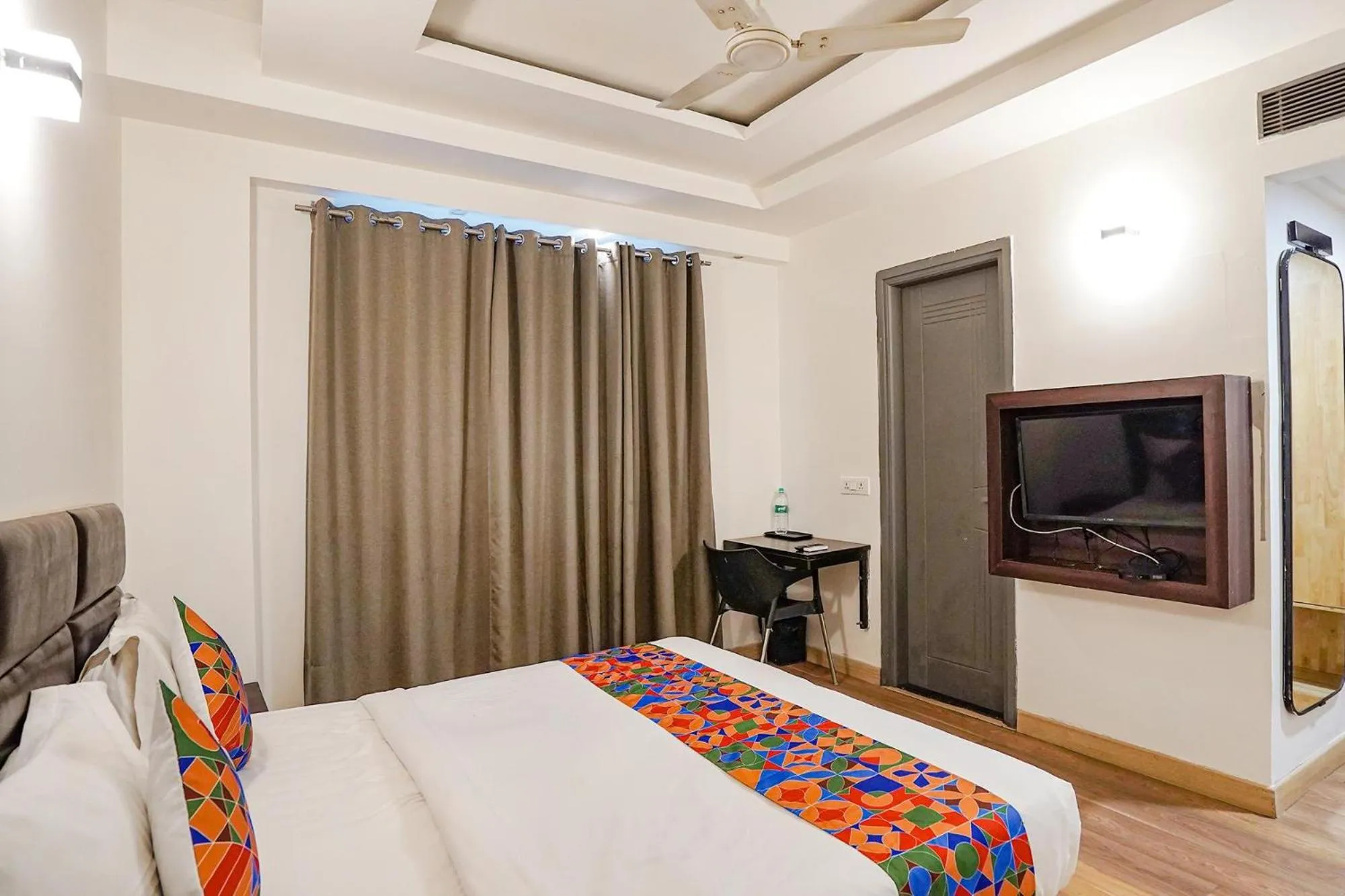 Bed in FabHotel Kaushambi