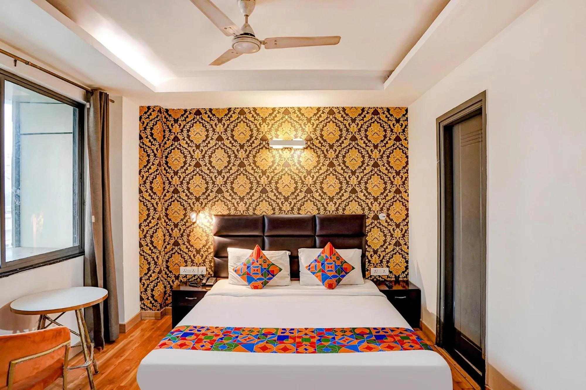Bed in FabHotel Kaushambi