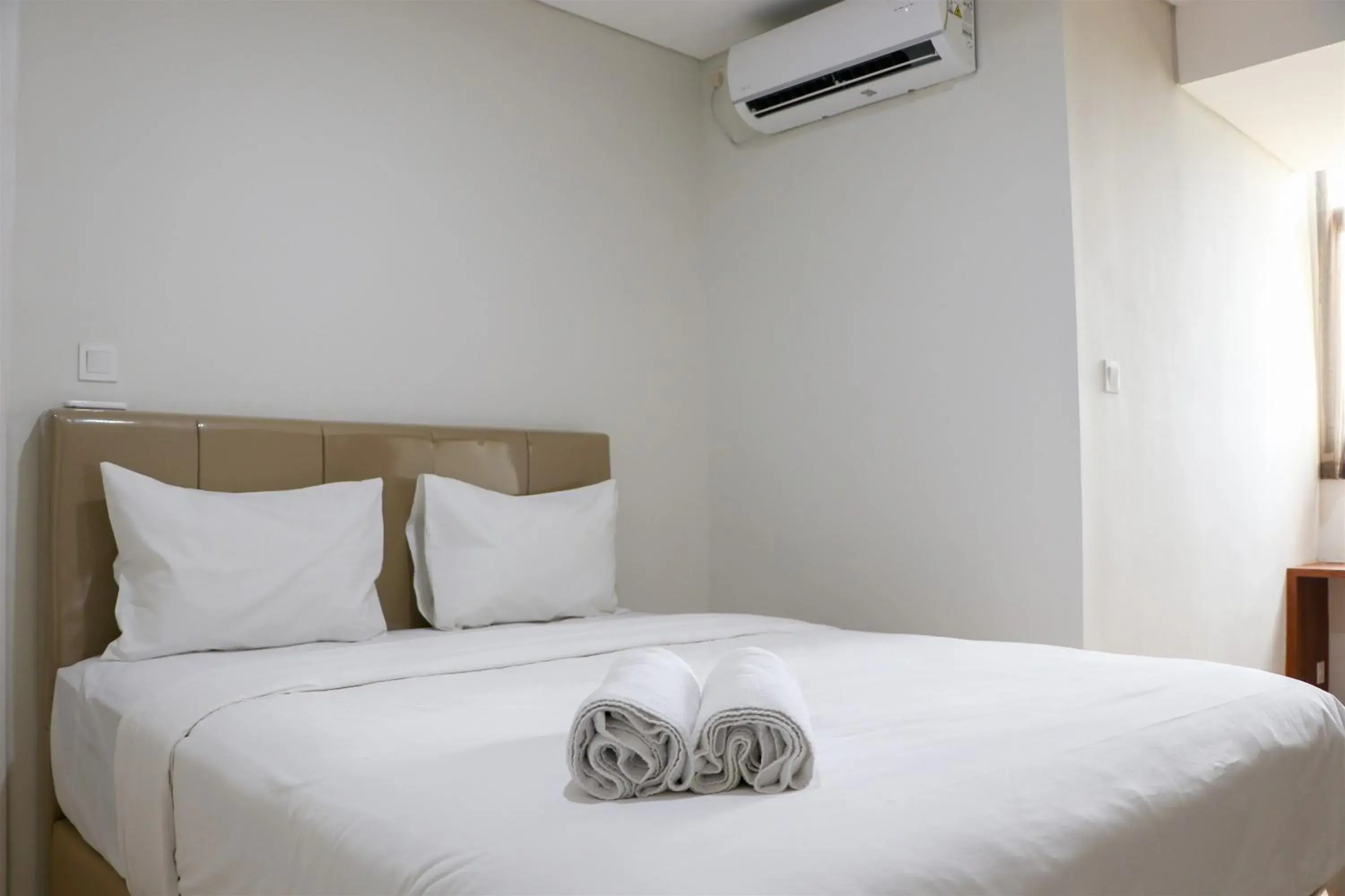Homey and Comfort Living 2BR at Daan Mogot City Apartment By Travelio Homey and Comfort Living 2BR at Daan Mogot City Apartment By Travelio