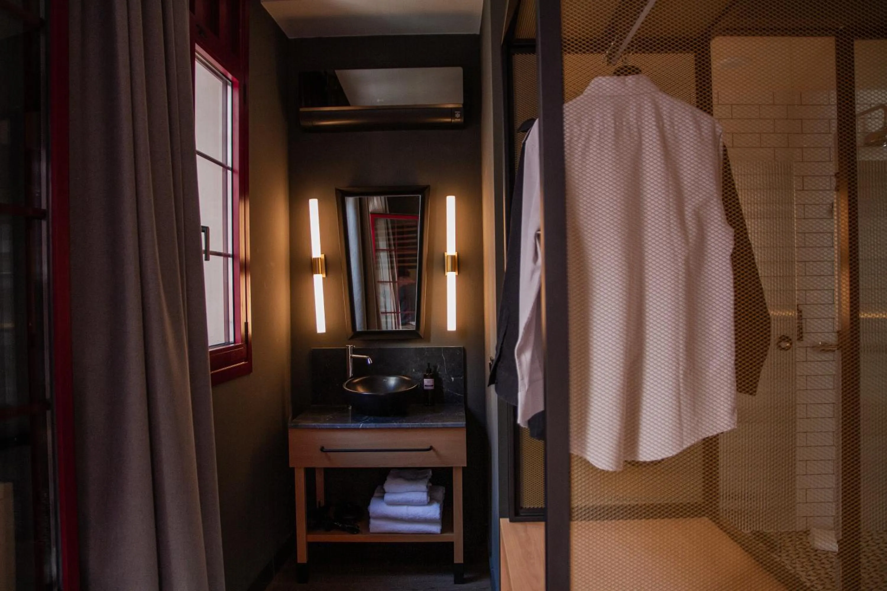 wardrobe in Letoh Letoh Bilbao