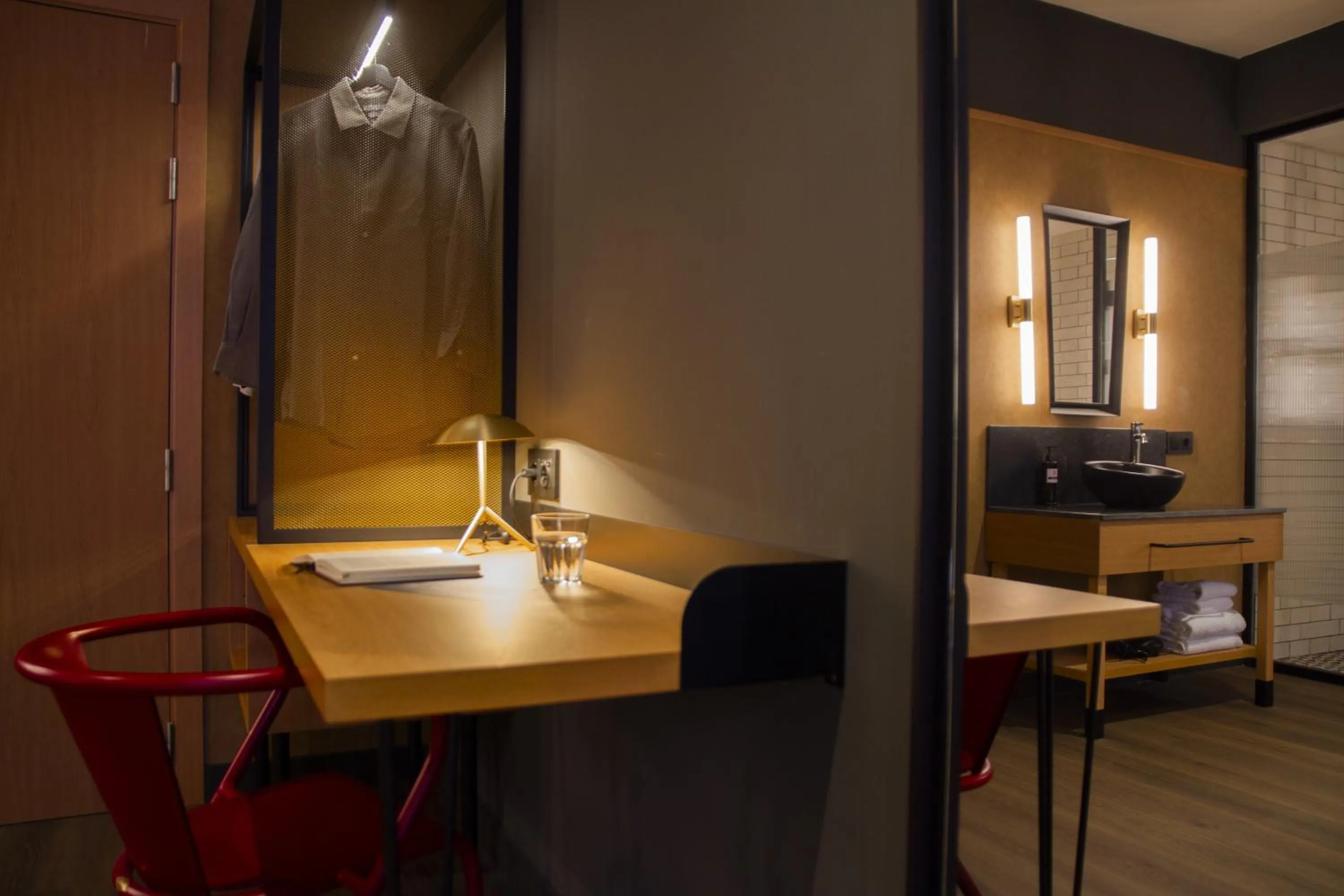 wardrobe in Letoh Letoh Bilbao