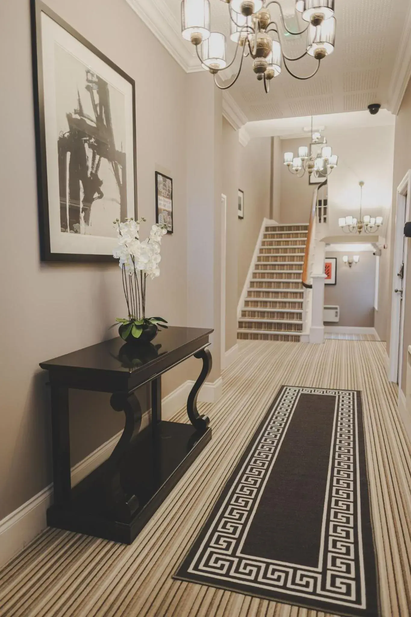 Property building in Kensington House by Warren Collection Property building in Kensington House by Warren Collection