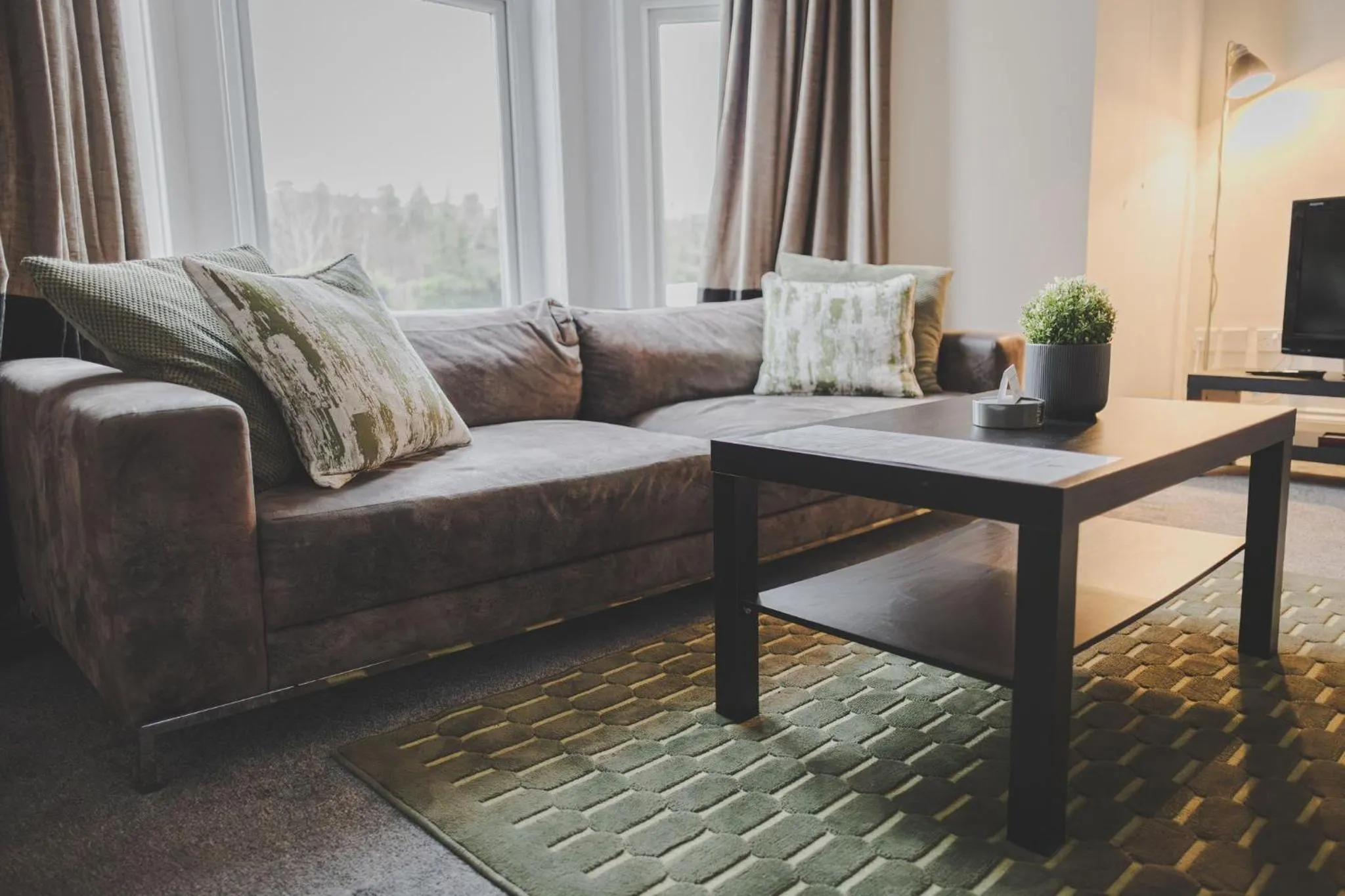 TV and multimedia in Kensington House by Warren Collection