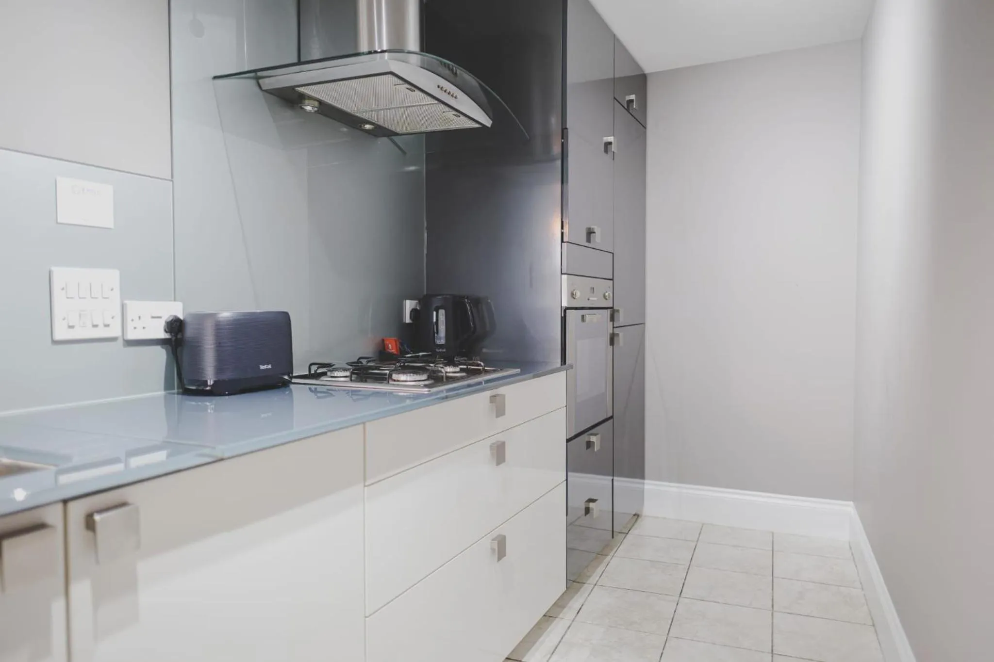 Kitchen or kitchenette in Kensington House by Warren Collection