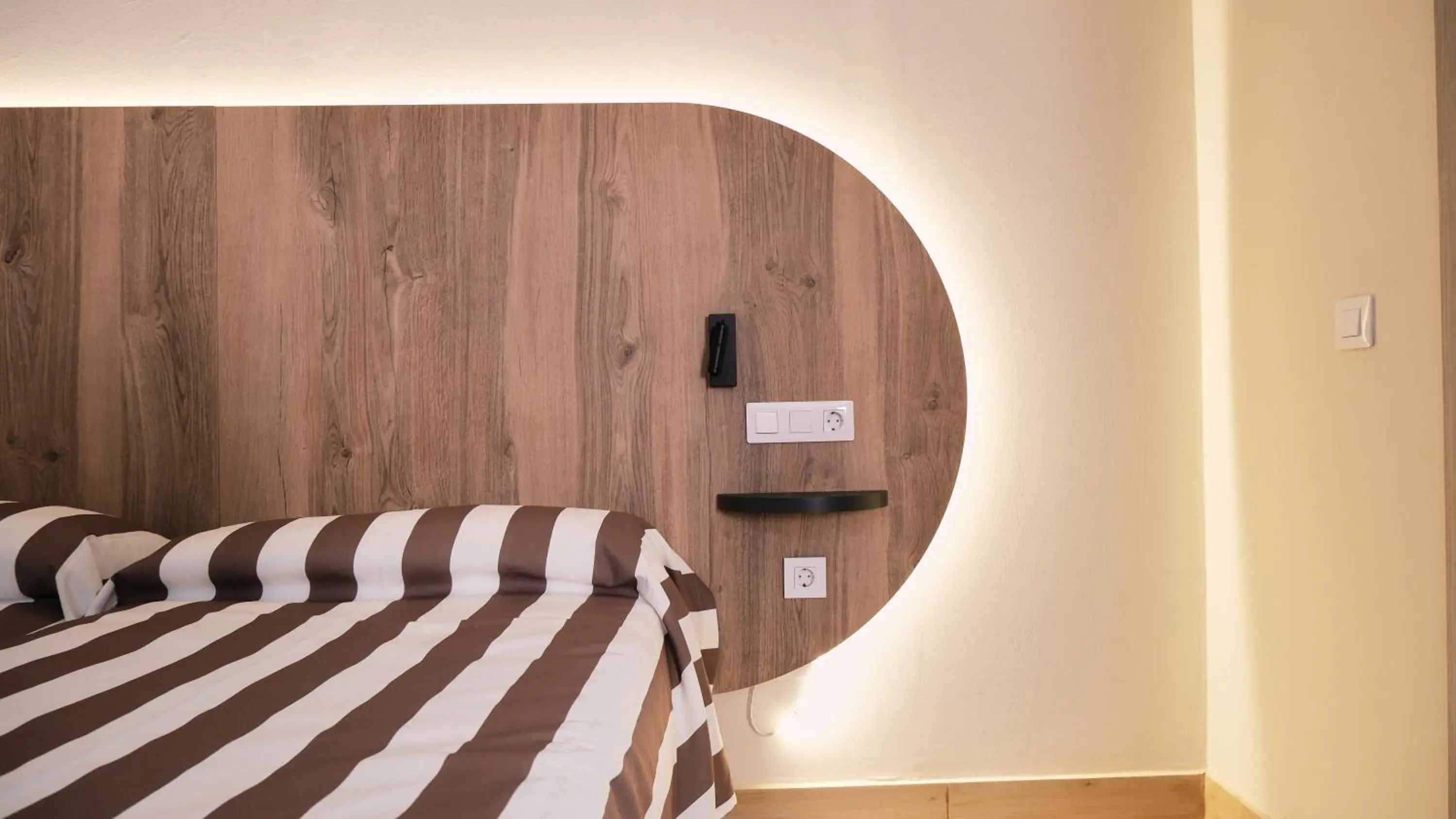 Single Room - single occupancy in Hotel Aloe Emira NKC Single Room - single occupancy in Hotel Aloe Emira NKC