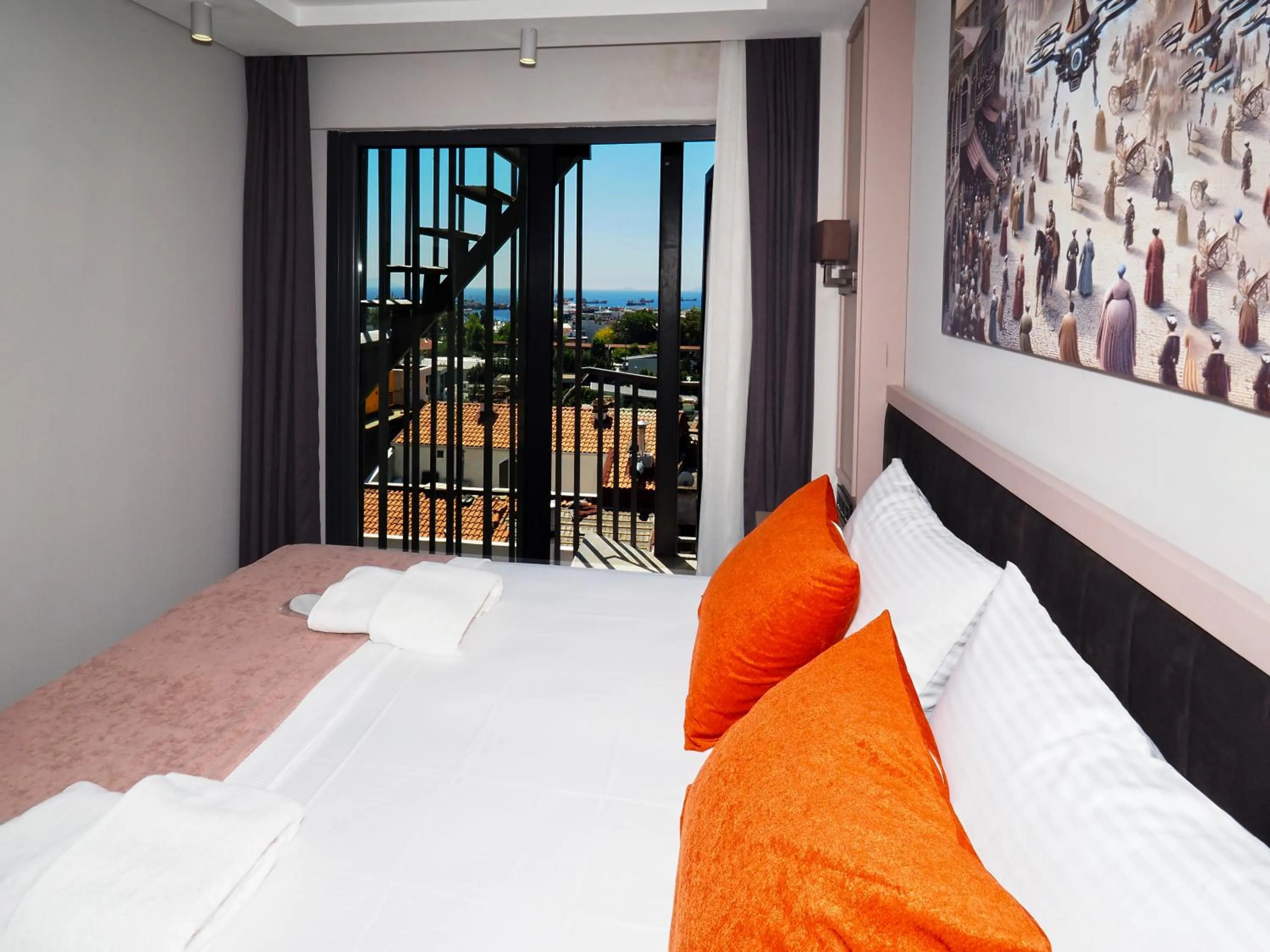 Photo of the whole room in Premium Hotel Old City