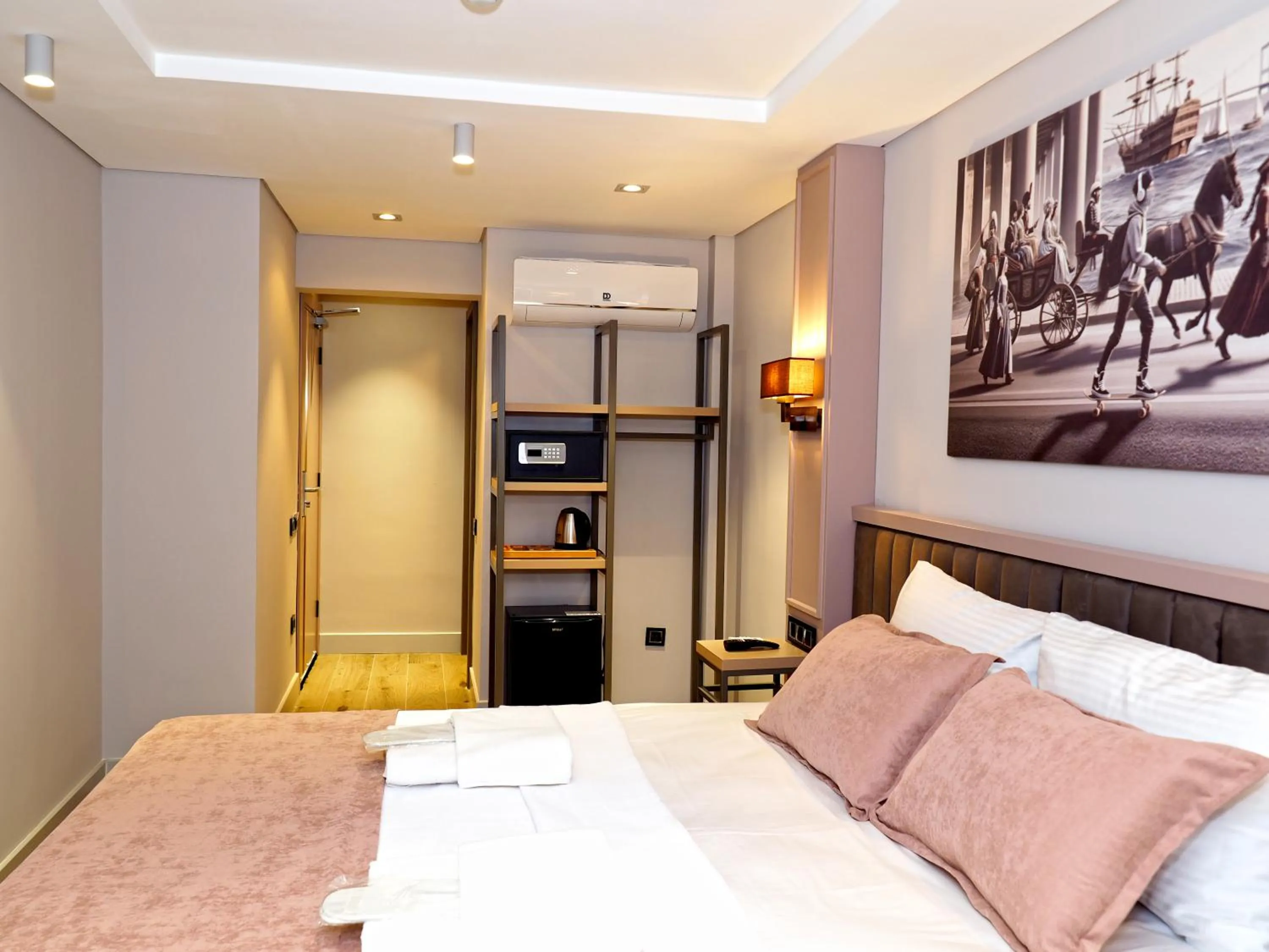 Photo of the whole room in Premium Hotel Old City