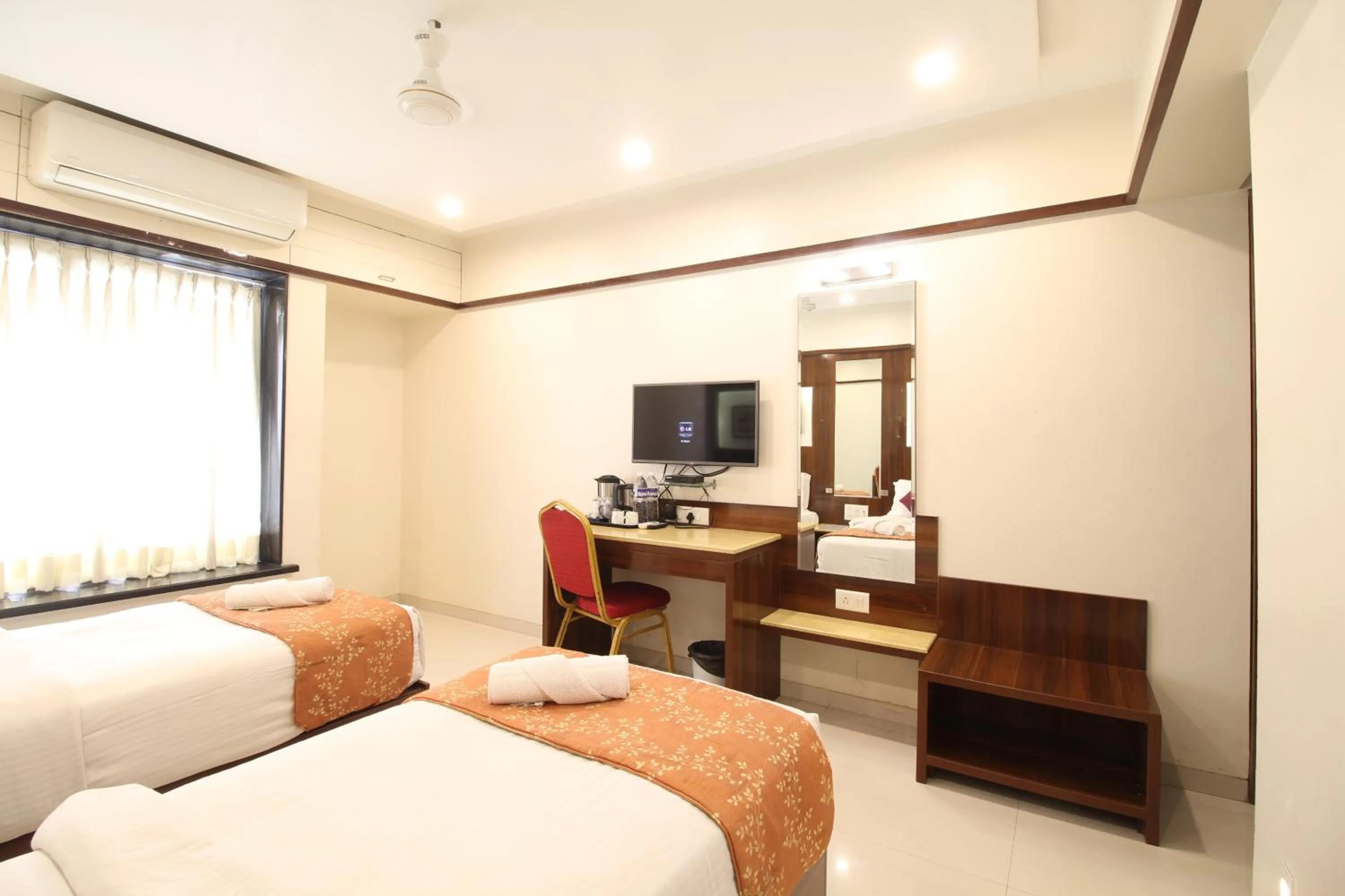 Bed in The Grand Tulip