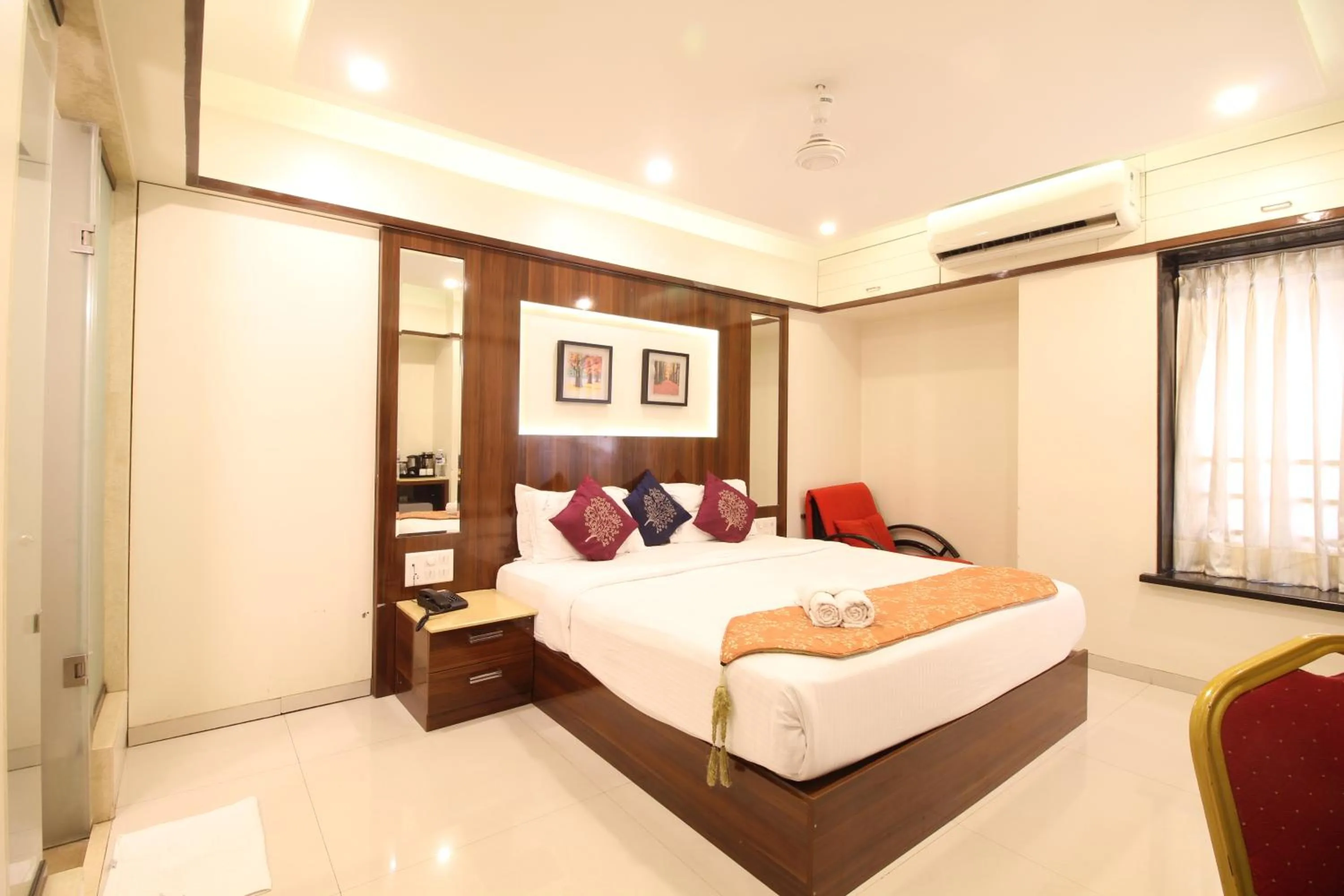 Bed in The Grand Tulip