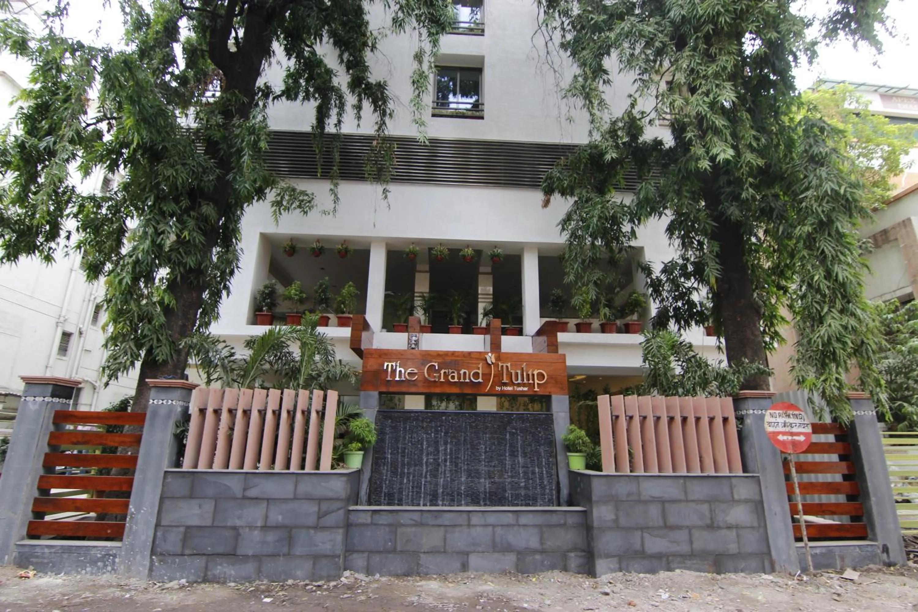 Facade/entrance in The Grand Tulip