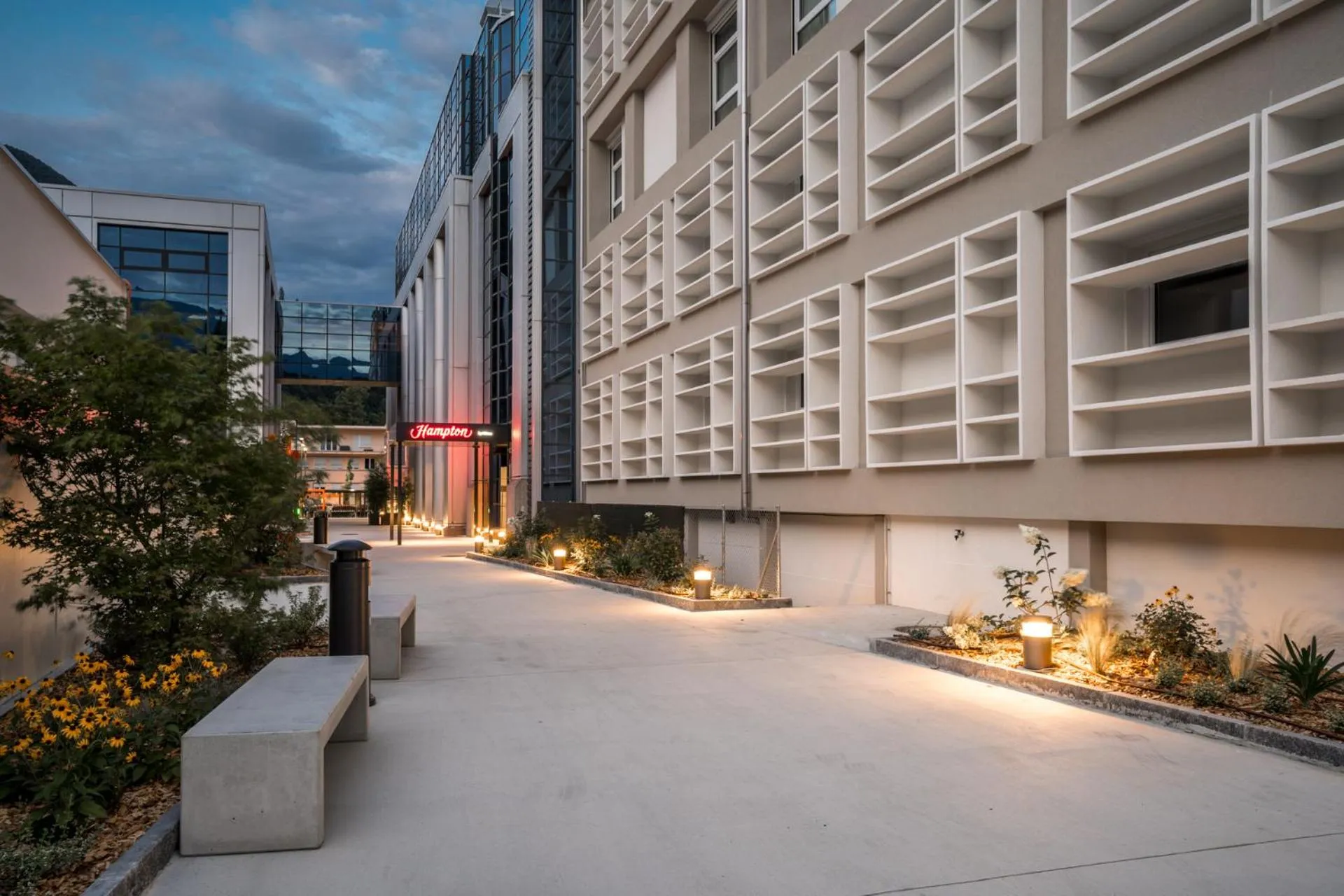 Property building in Hampton By Hilton Locarno