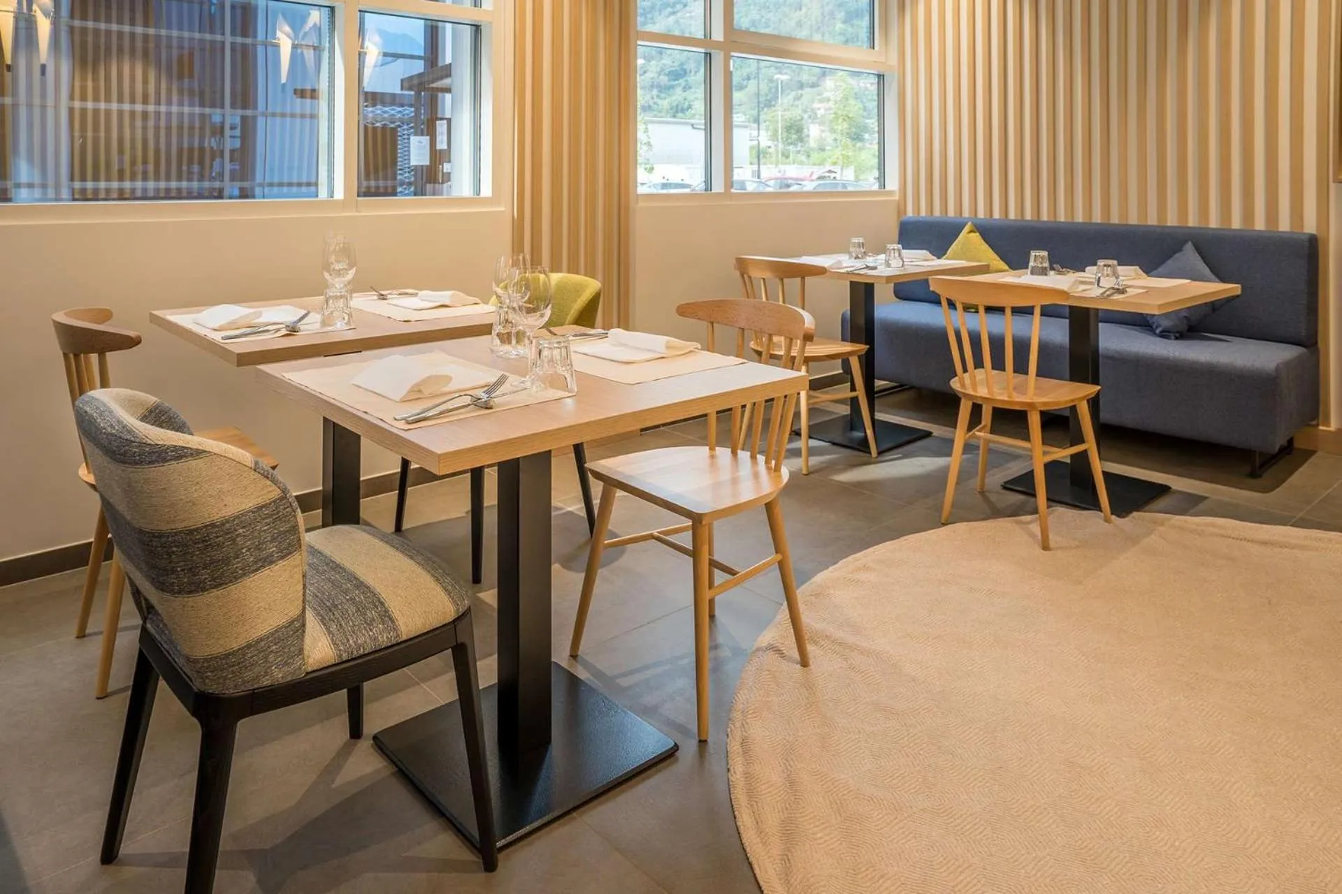 Restaurant/places to eat in Hampton By Hilton Locarno