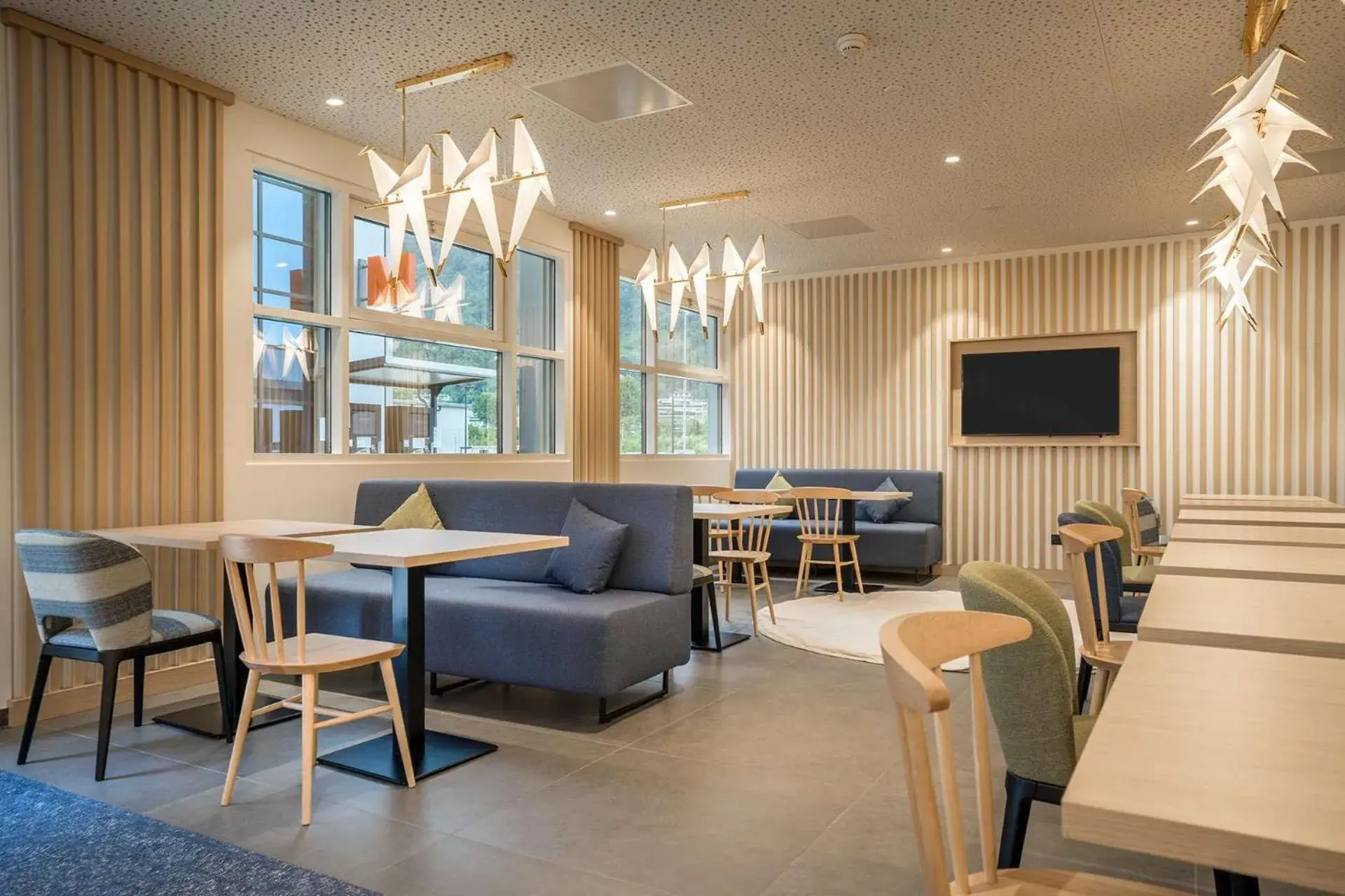 Restaurant/places to eat in Hampton By Hilton Locarno Restaurant/places to eat in Hampton By Hilton Locarno