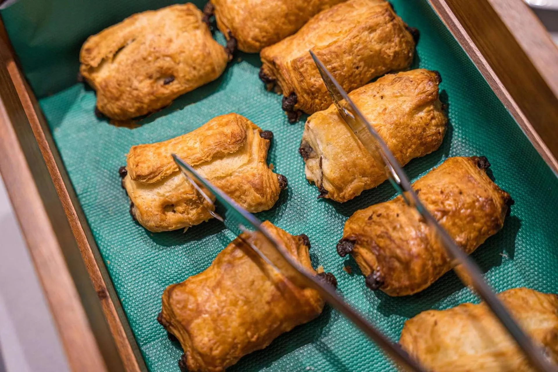 Dining area in Hampton By Hilton Locarno