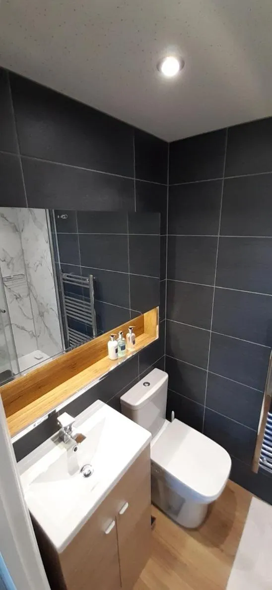 Bathroom in Lakeside Country Guest House