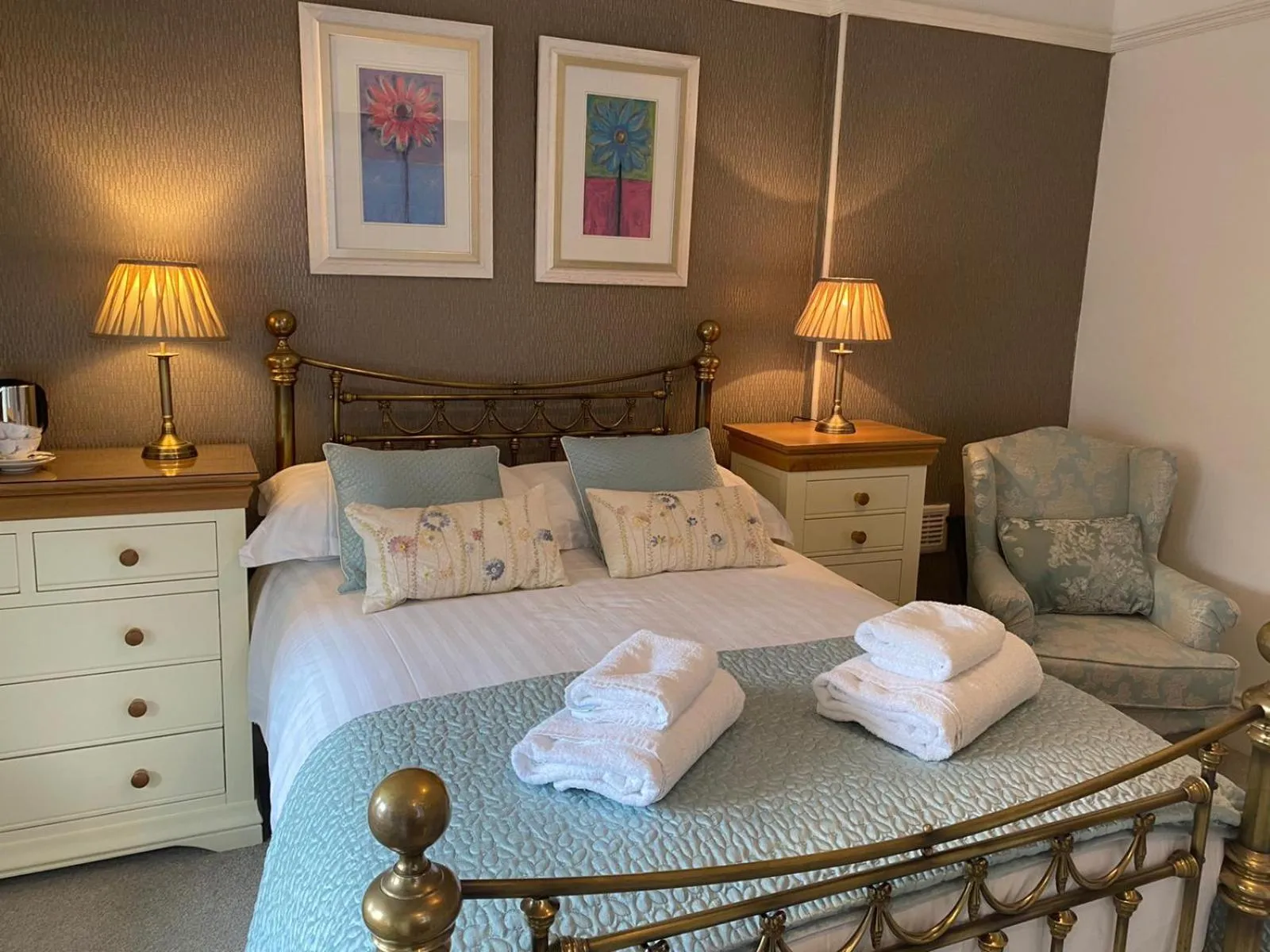 Bedroom, Bed in Lakeside Country Guest House