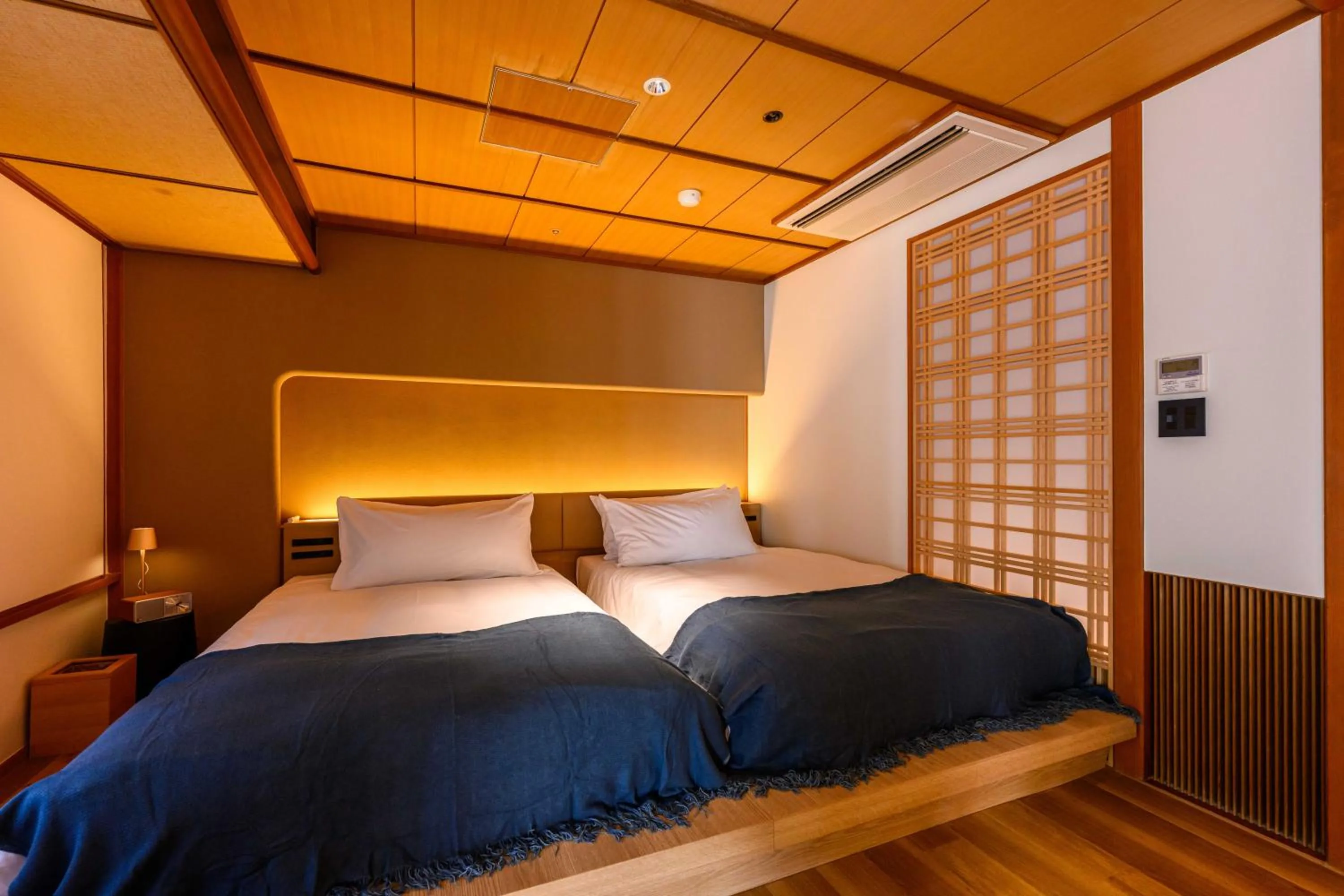 Bedroom, Bed in Sansuikan Kawayu Midoriya