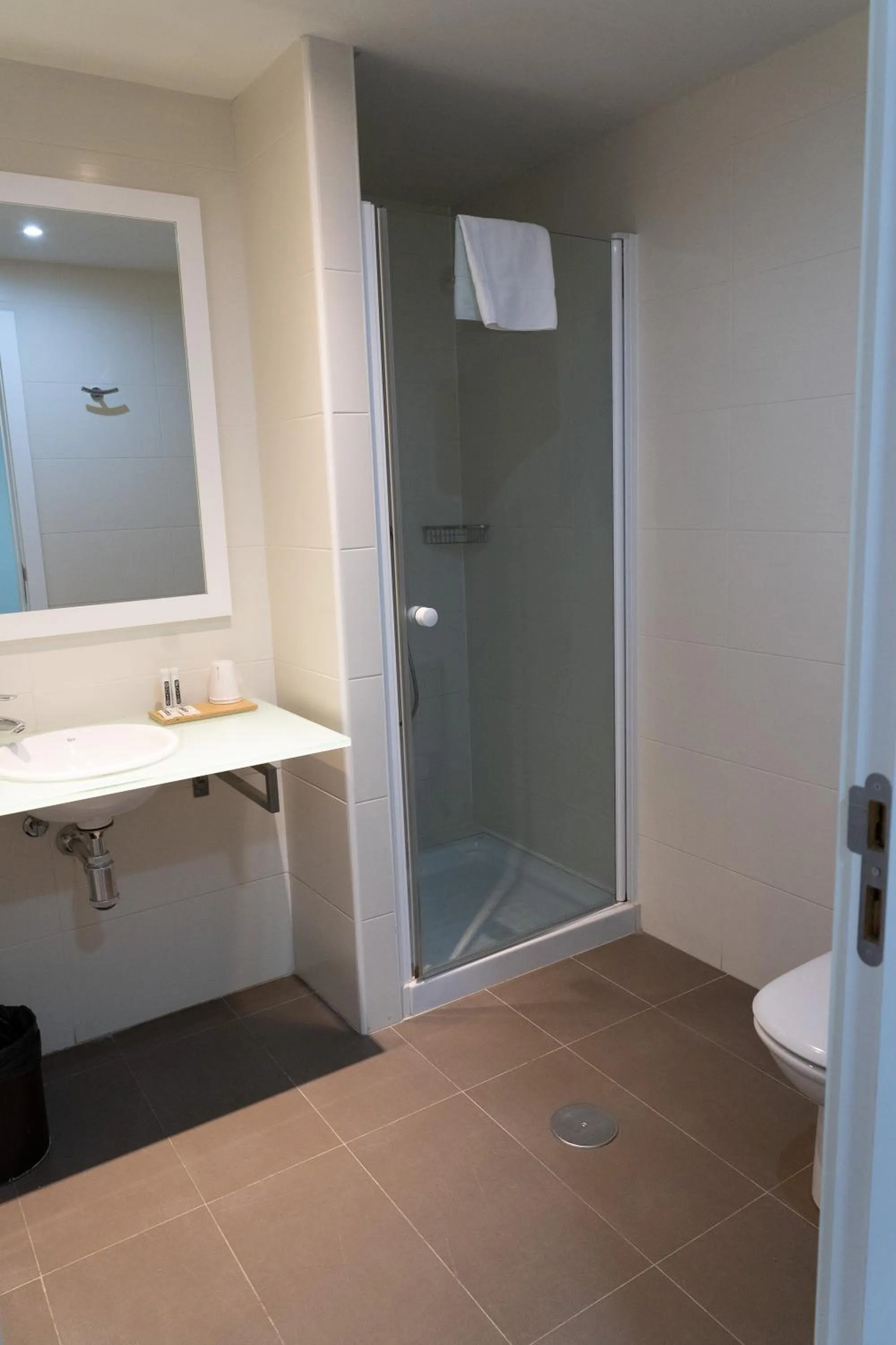 Bathroom in Hotel y Apartamentos SNÖ Isaba