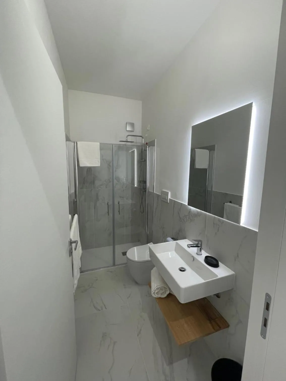 Shower in Hotel Diadema