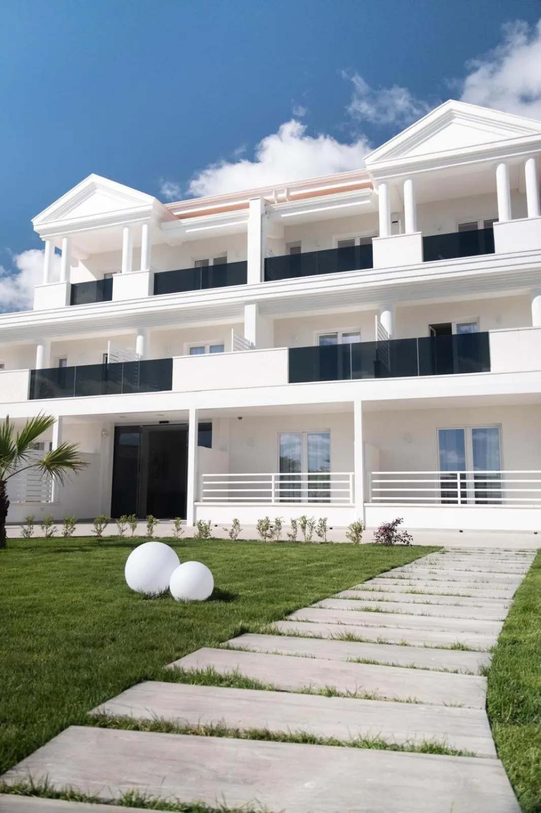 Property building in Hotel Diadema