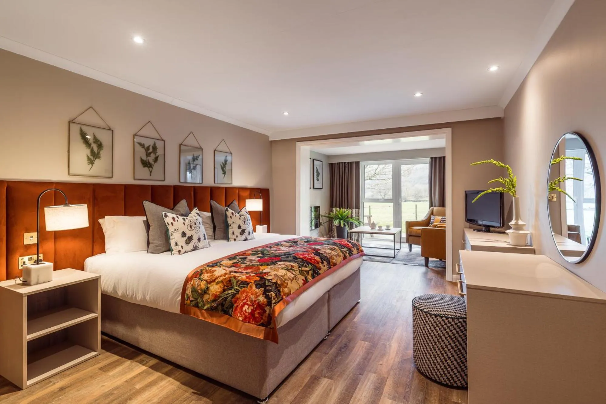 Bedroom, Bed in Borrowdale Gates Hotel