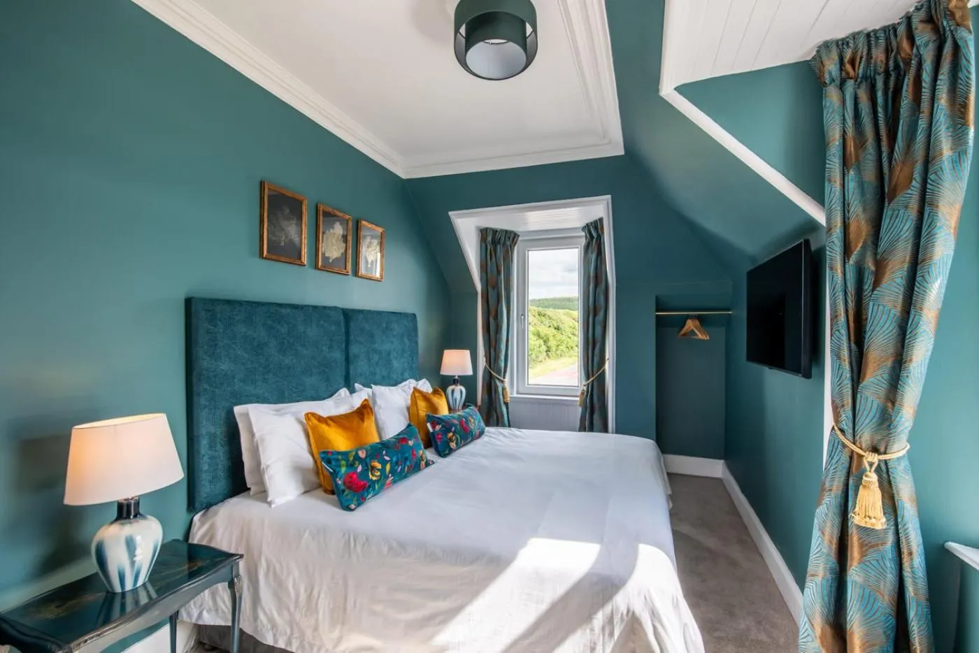 Deluxe Double Room with Sea View in Aultbea Hotel
