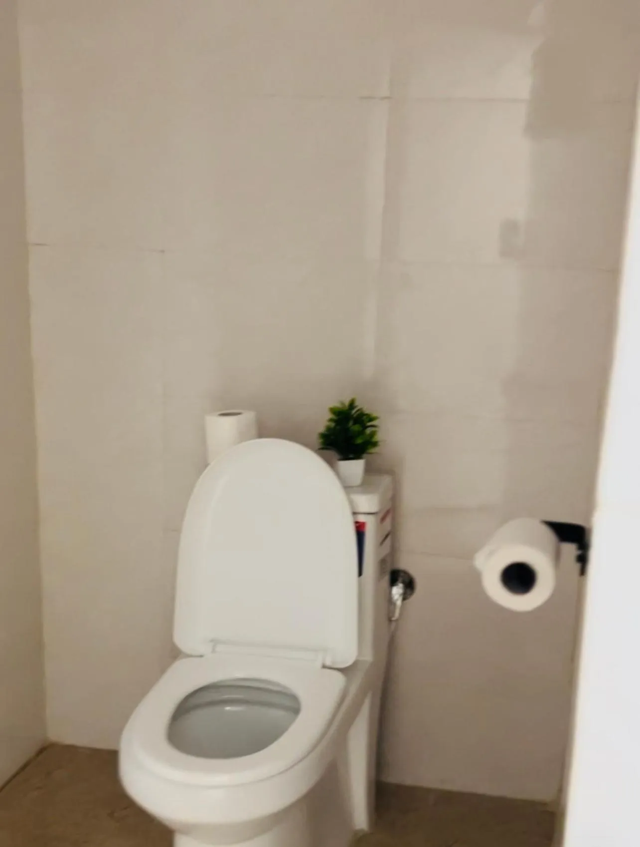 Toilet in The Nandi International Boutique Stay