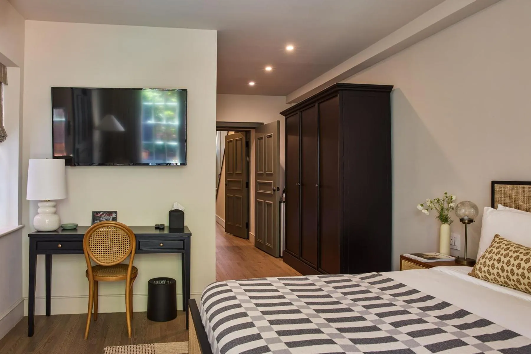 TV and multimedia, Bed in Hotel Anna & Bel