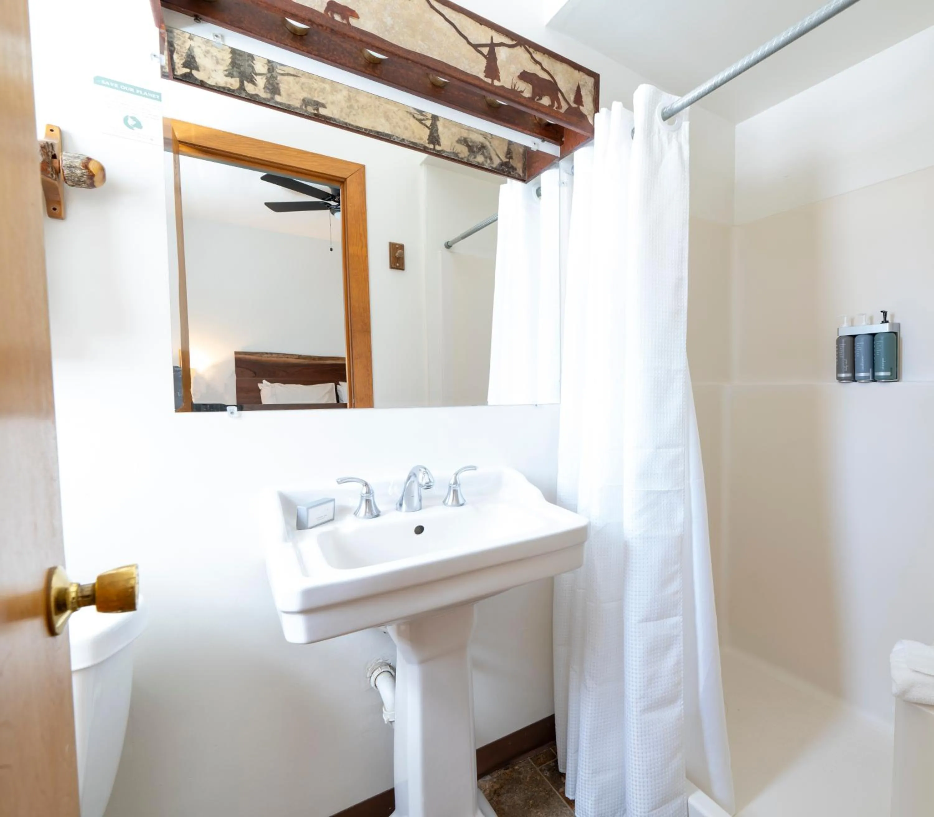 Queen Studio - single occupancy - Disability Access in Camp Richardson Resort