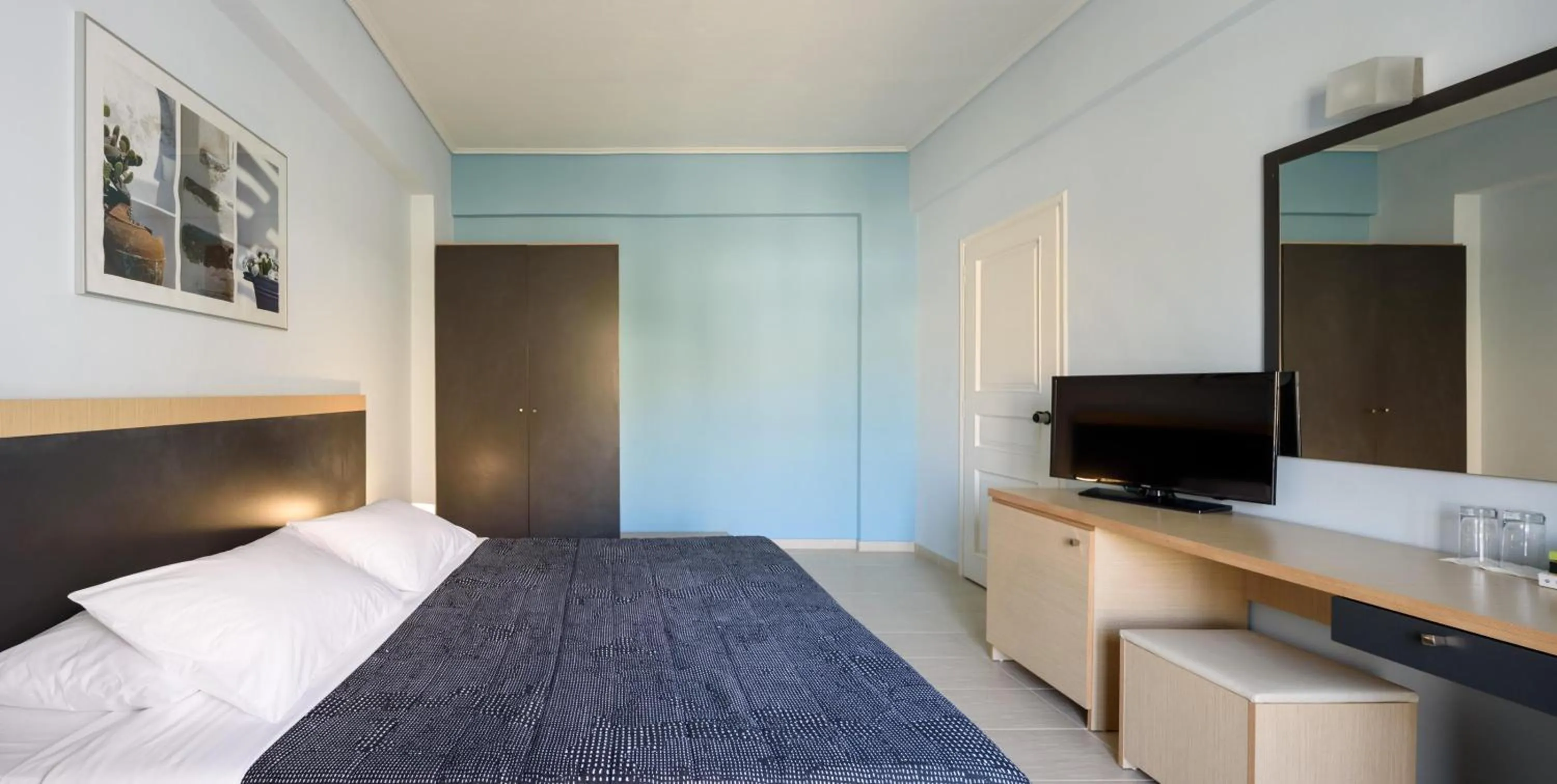 Photo of the whole room, Bed in Afroditi Venus Beach Resort