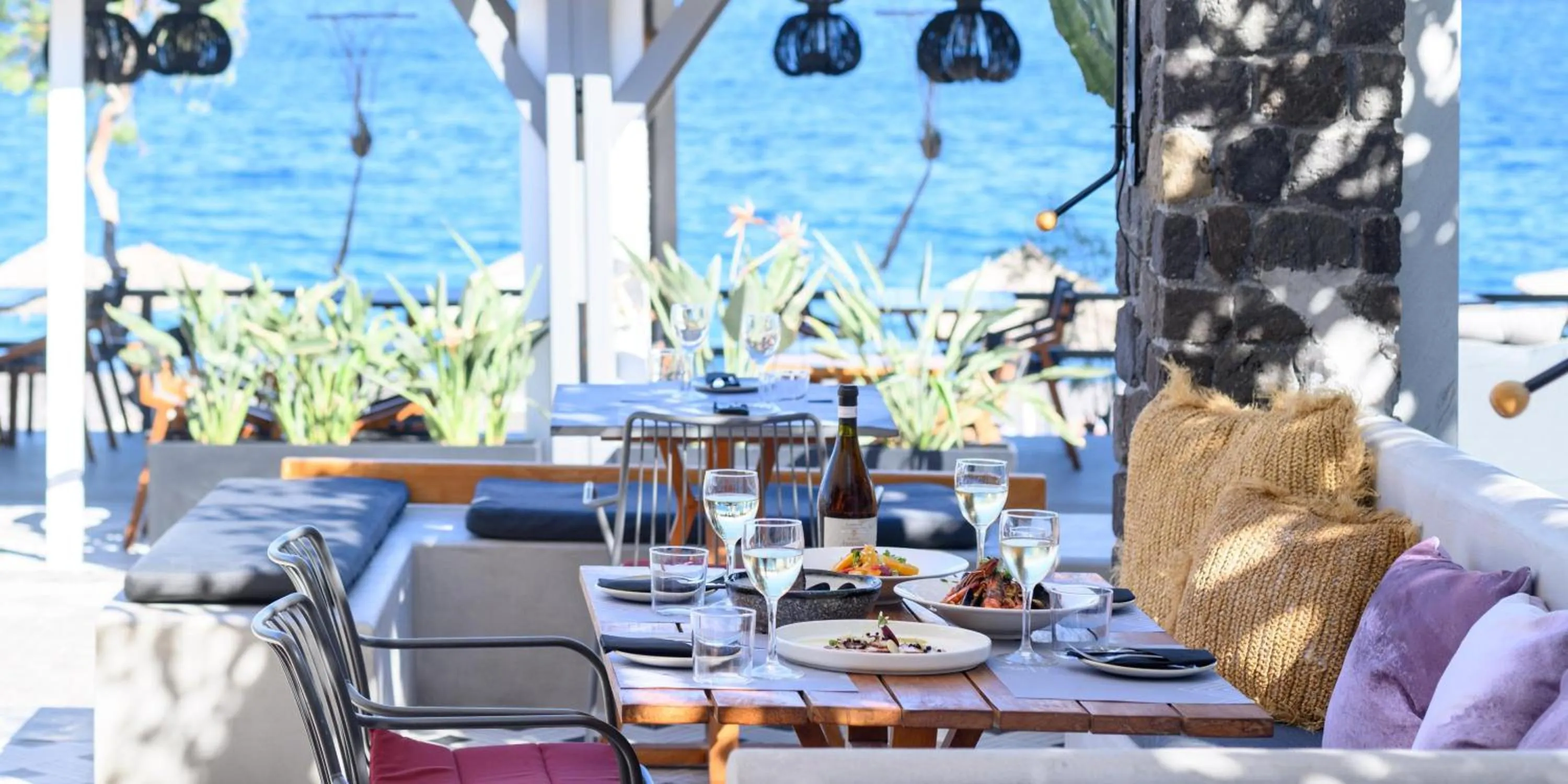 Restaurant/places to eat in Afroditi Venus Beach Resort