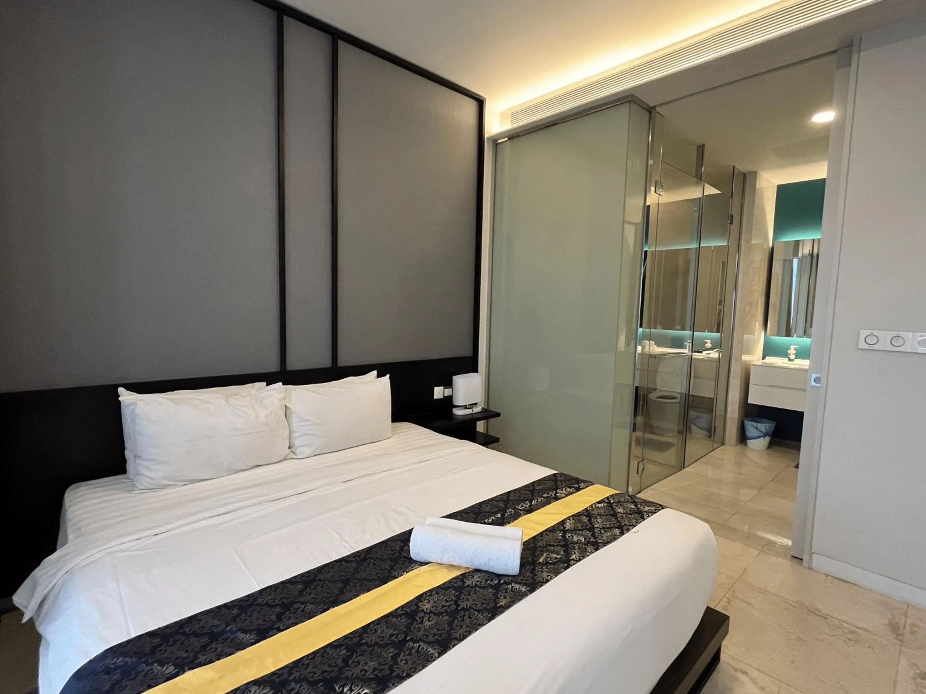 Bedroom, Bed in Tropicana The Residences by uBook