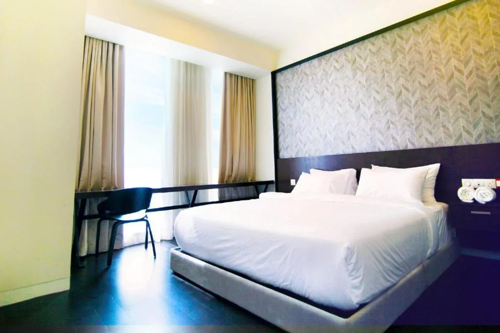 Bedroom, Bed in Tropicana The Residences by uBook