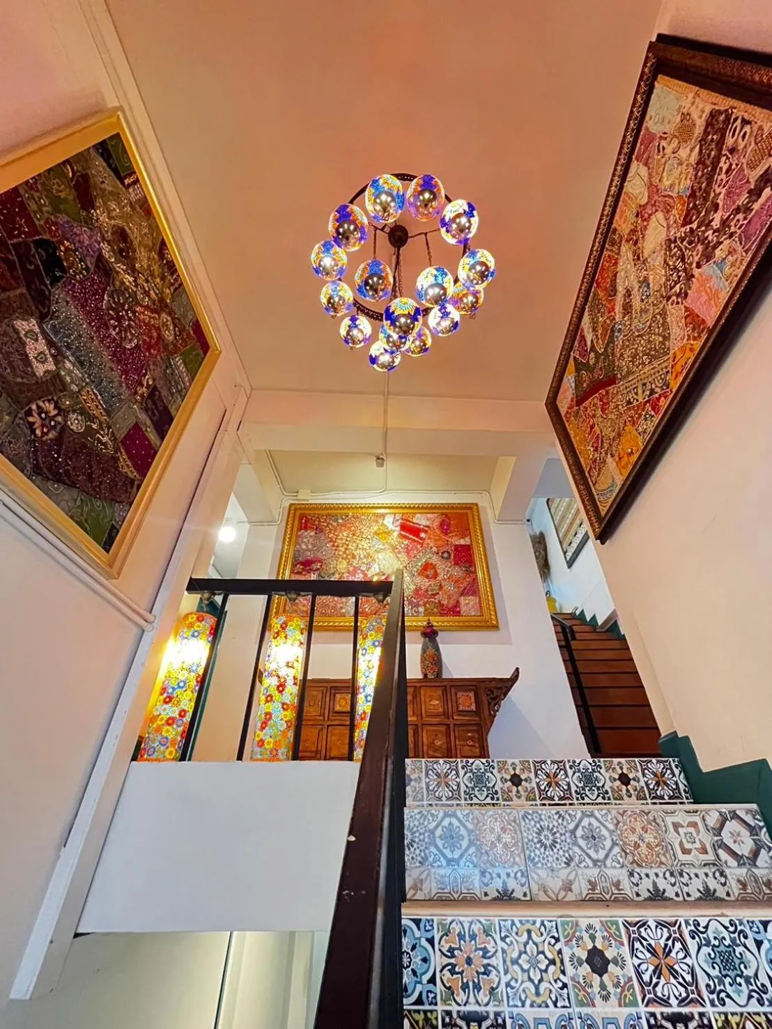 Seating area, Bed in Yellow Lamoon Hotel