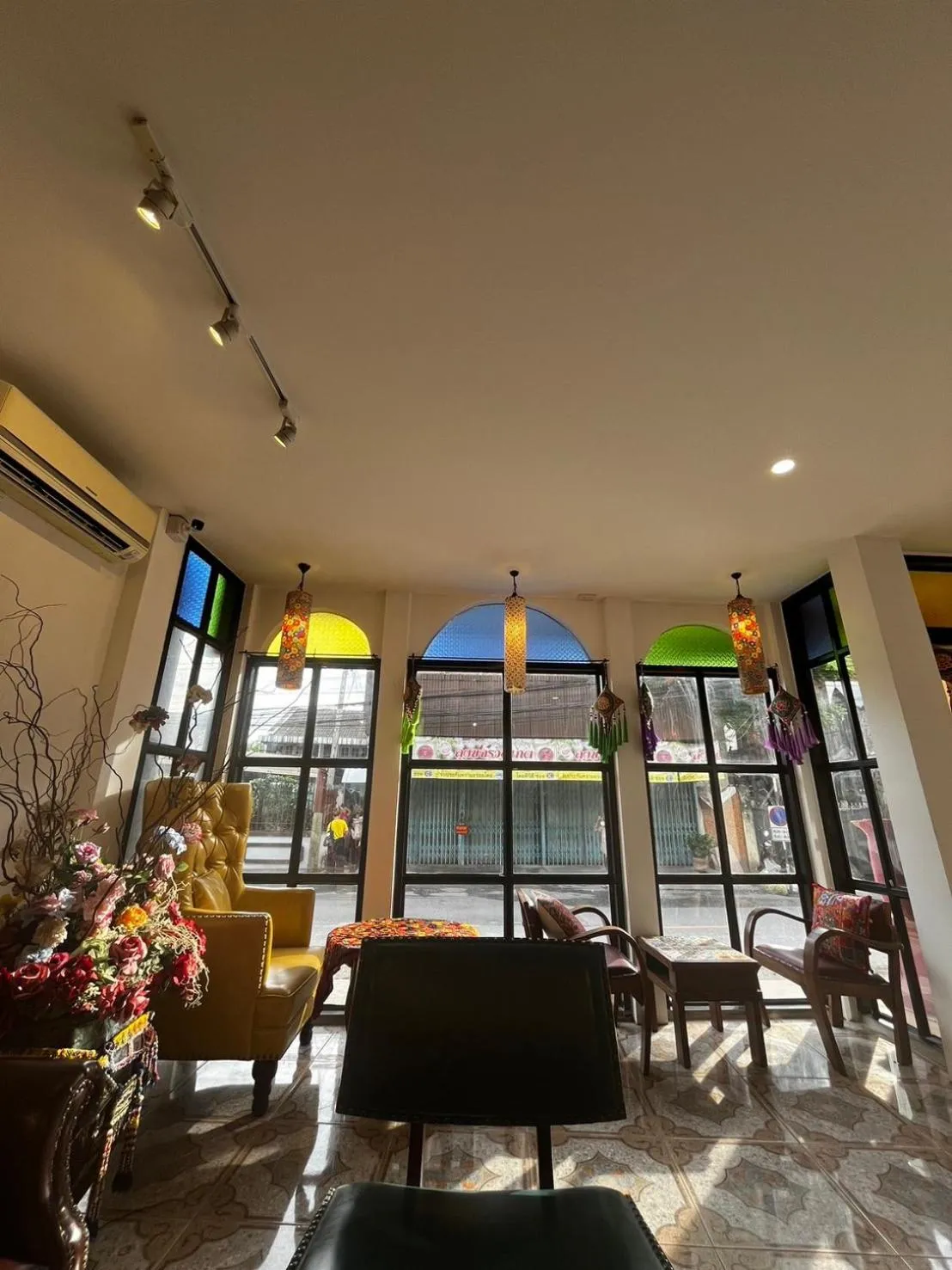 Seating area in Yellow Lamoon Hotel