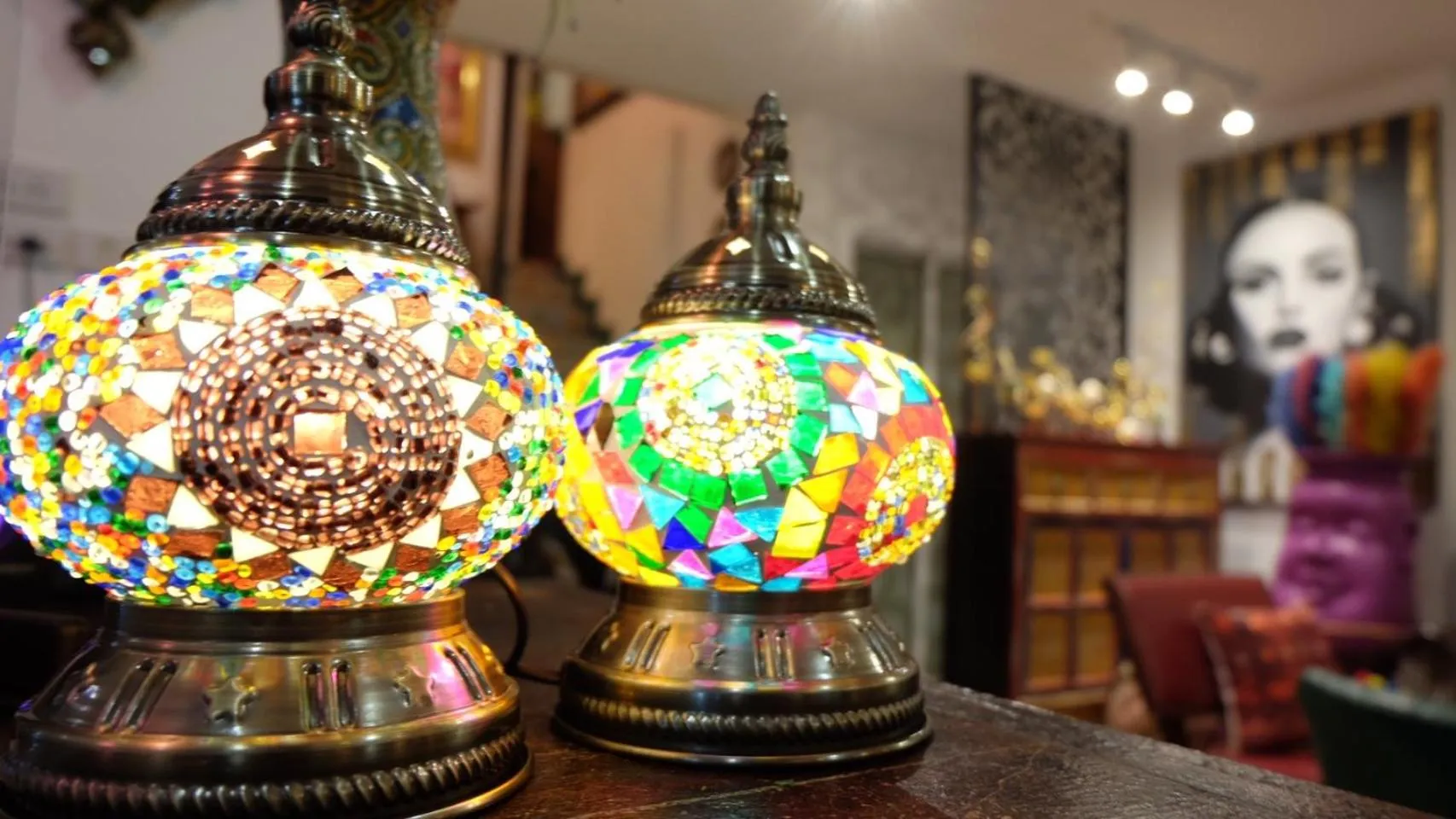 Decorative detail in Yellow Lamoon Hotel