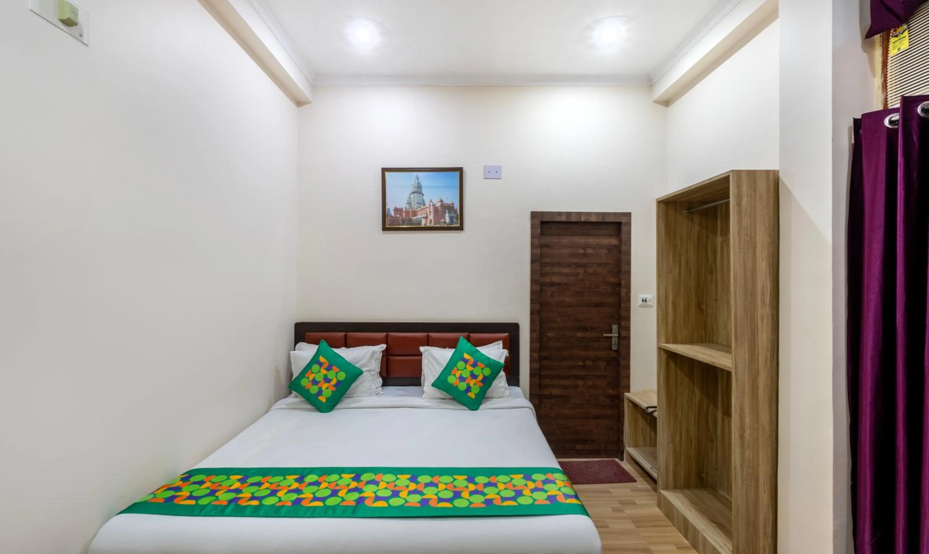 Bedroom, Bed in Treebo Om Shree Banaras