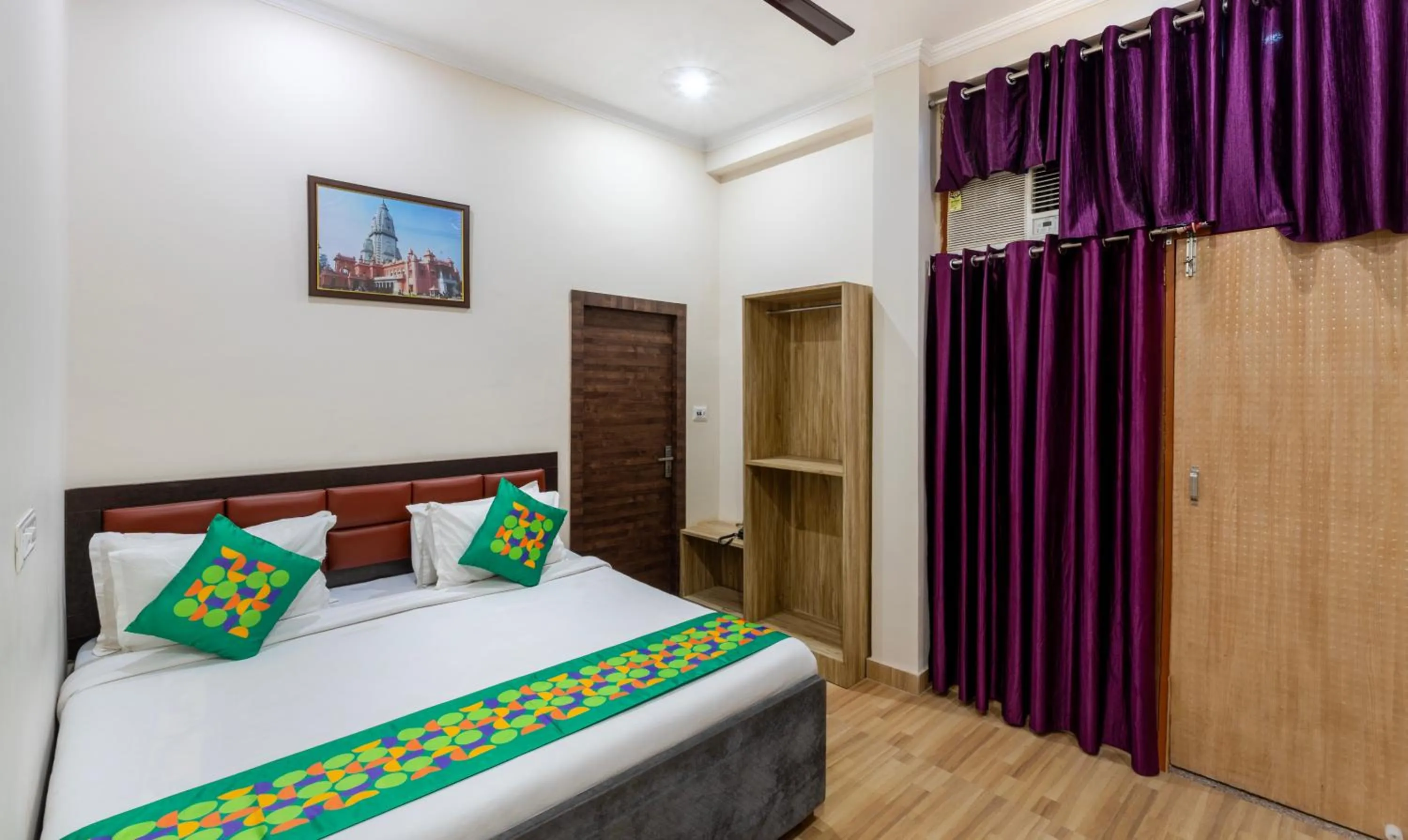 Bedroom, Bed in Treebo Om Shree Banaras