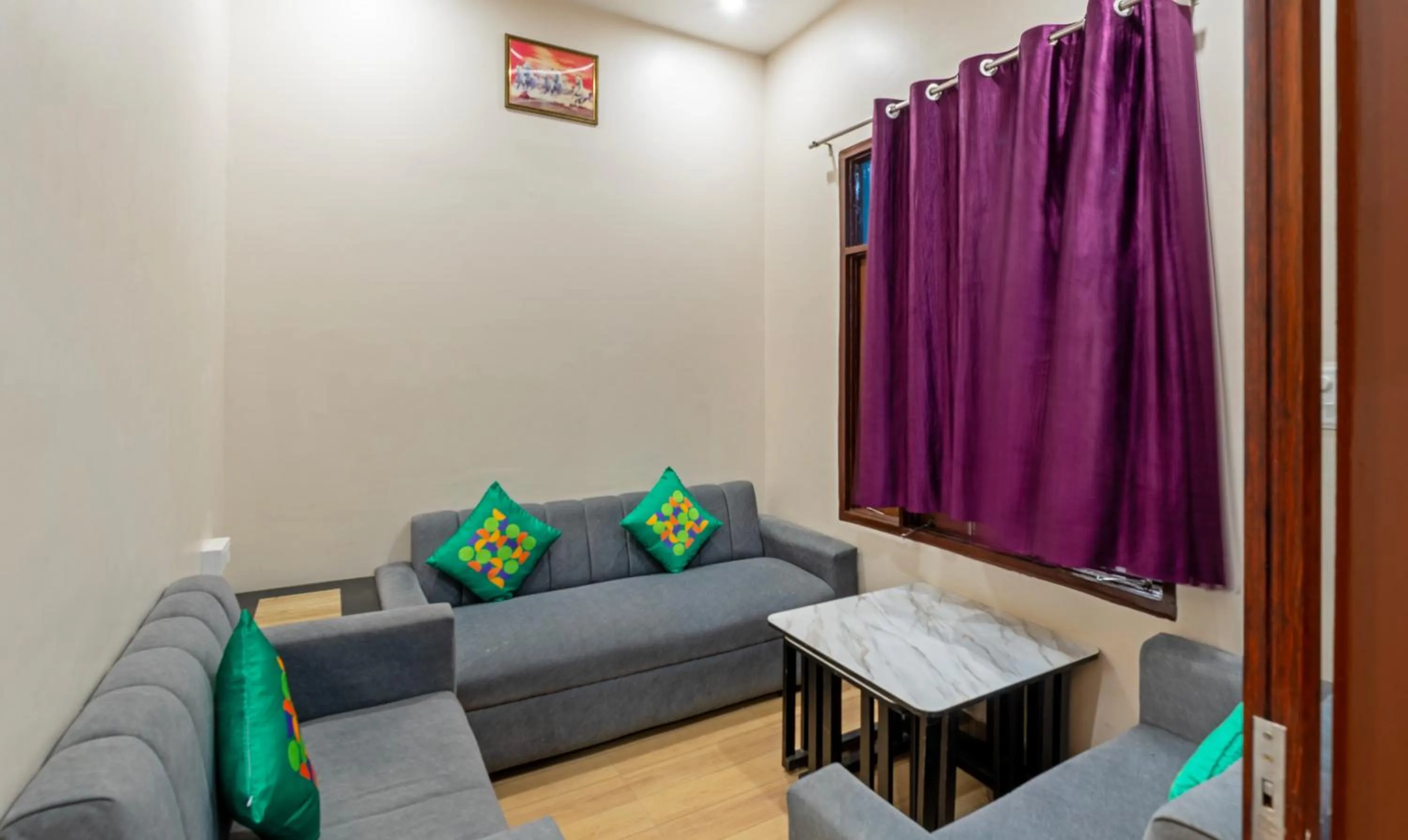 Seating area in Treebo Om Shree Banaras