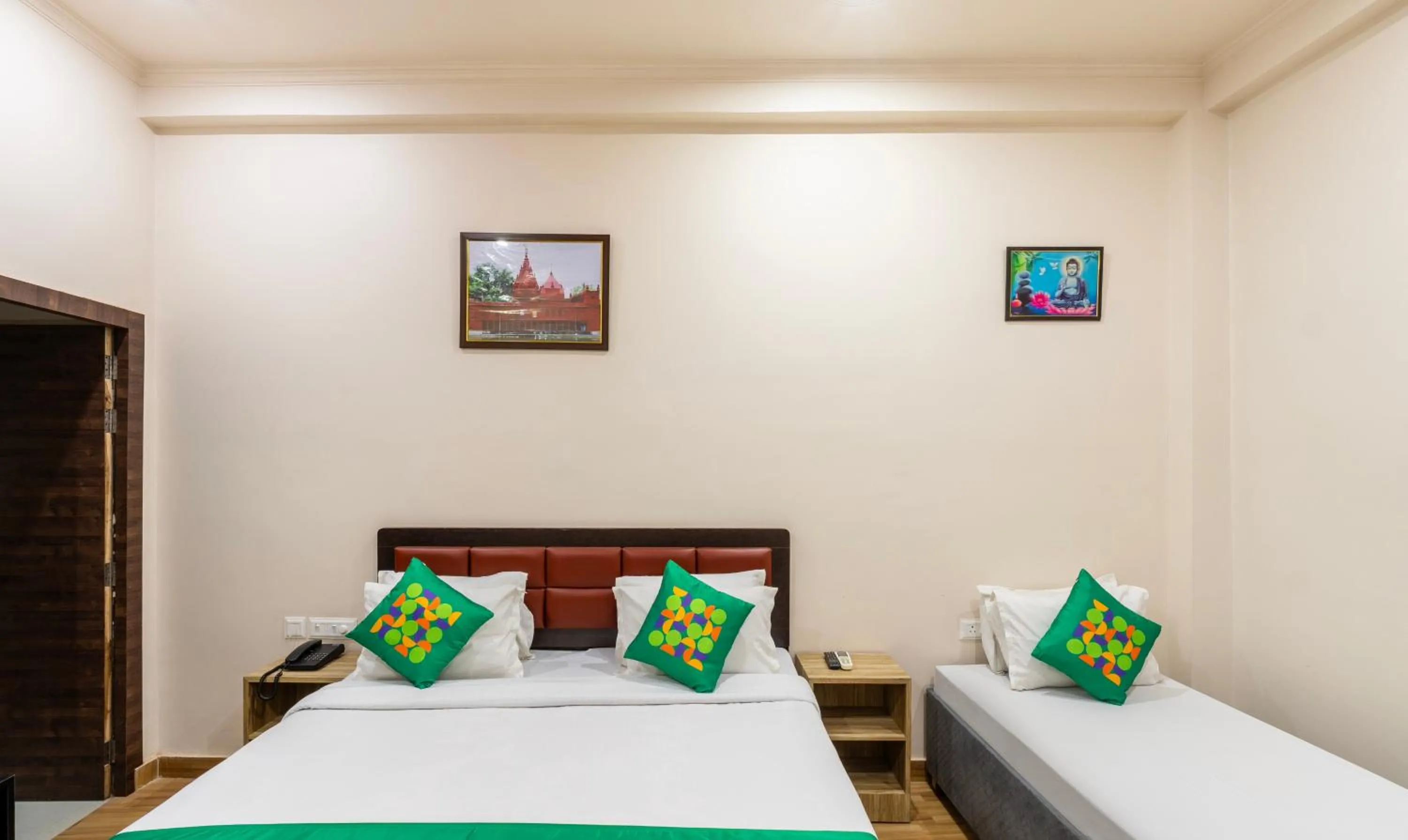 Bedroom, Bed in Treebo Om Shree Banaras