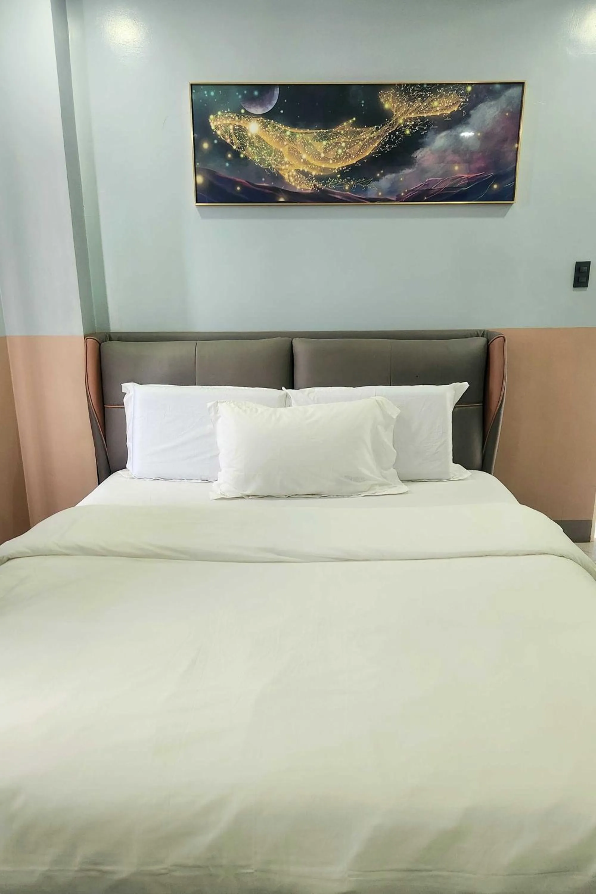 Bed in Qingqing Hotel Pasay Manila near MOA