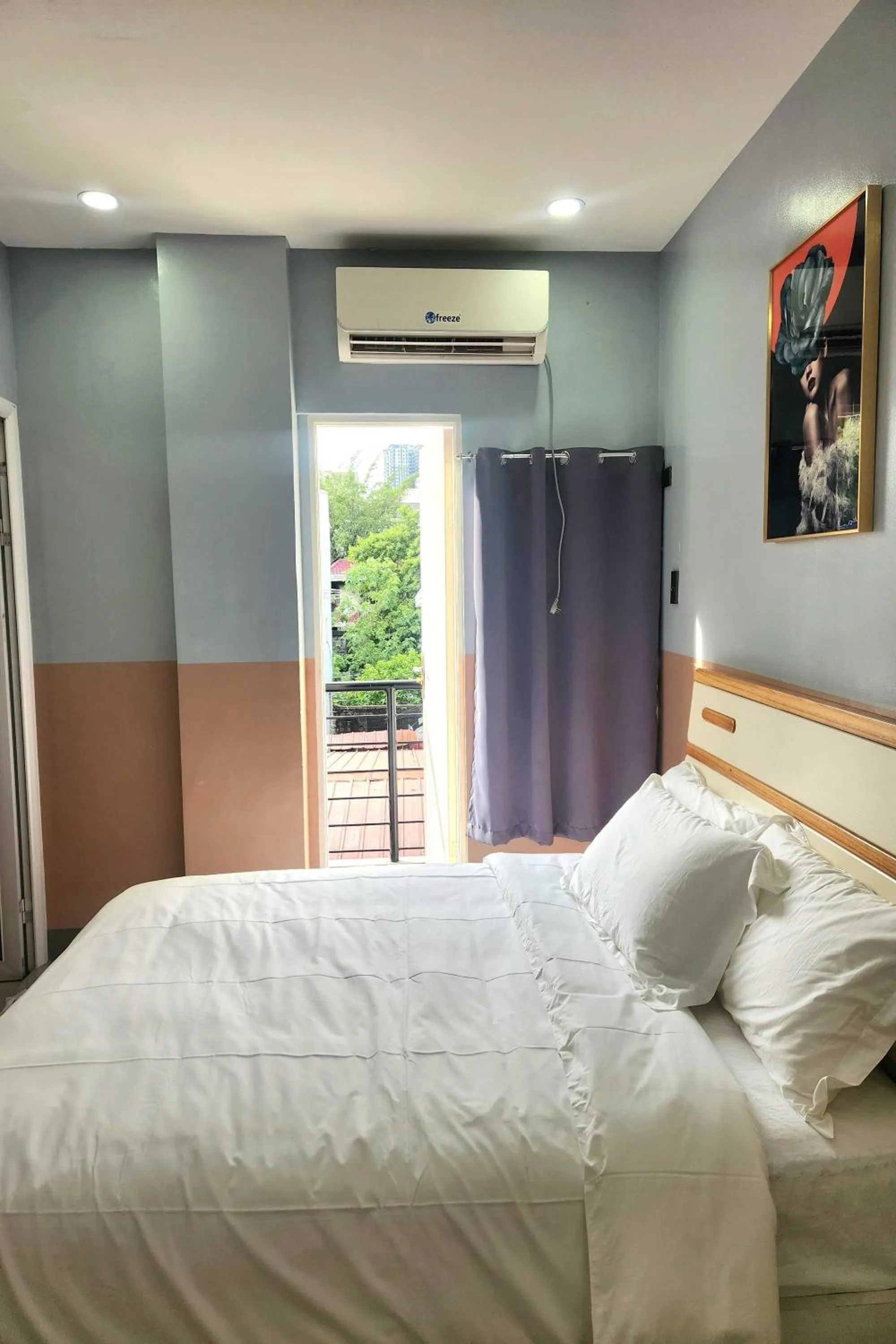 Bed in Qingqing Hotel Pasay Manila near MOA