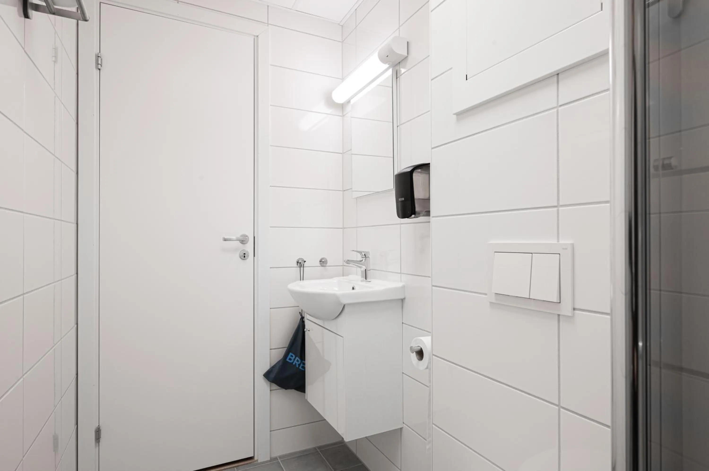 Bathroom in BREEZE Hotel Victoria - Self-Service