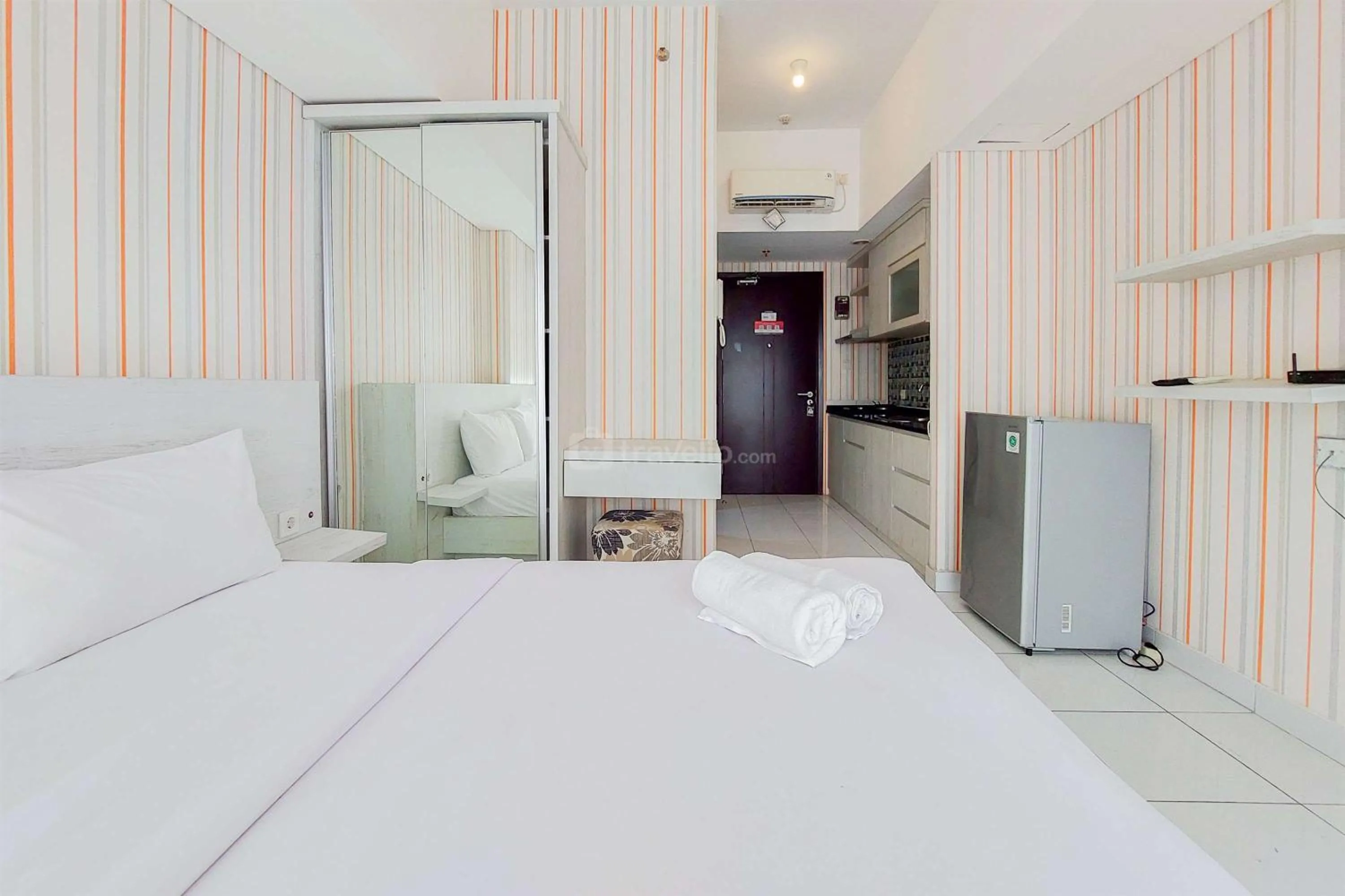Comfort and Cozy Stay Studio Casa de Parco Apartment By Travelio
