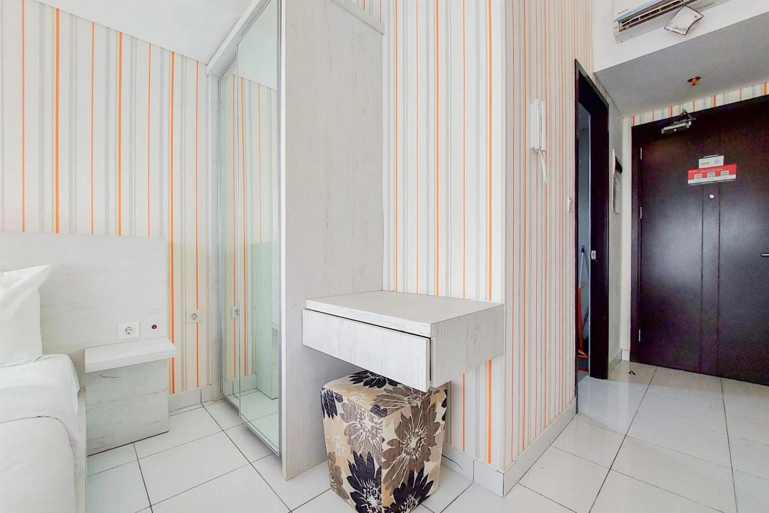 Comfort and Cozy Stay Studio Casa de Parco Apartment By Travelio