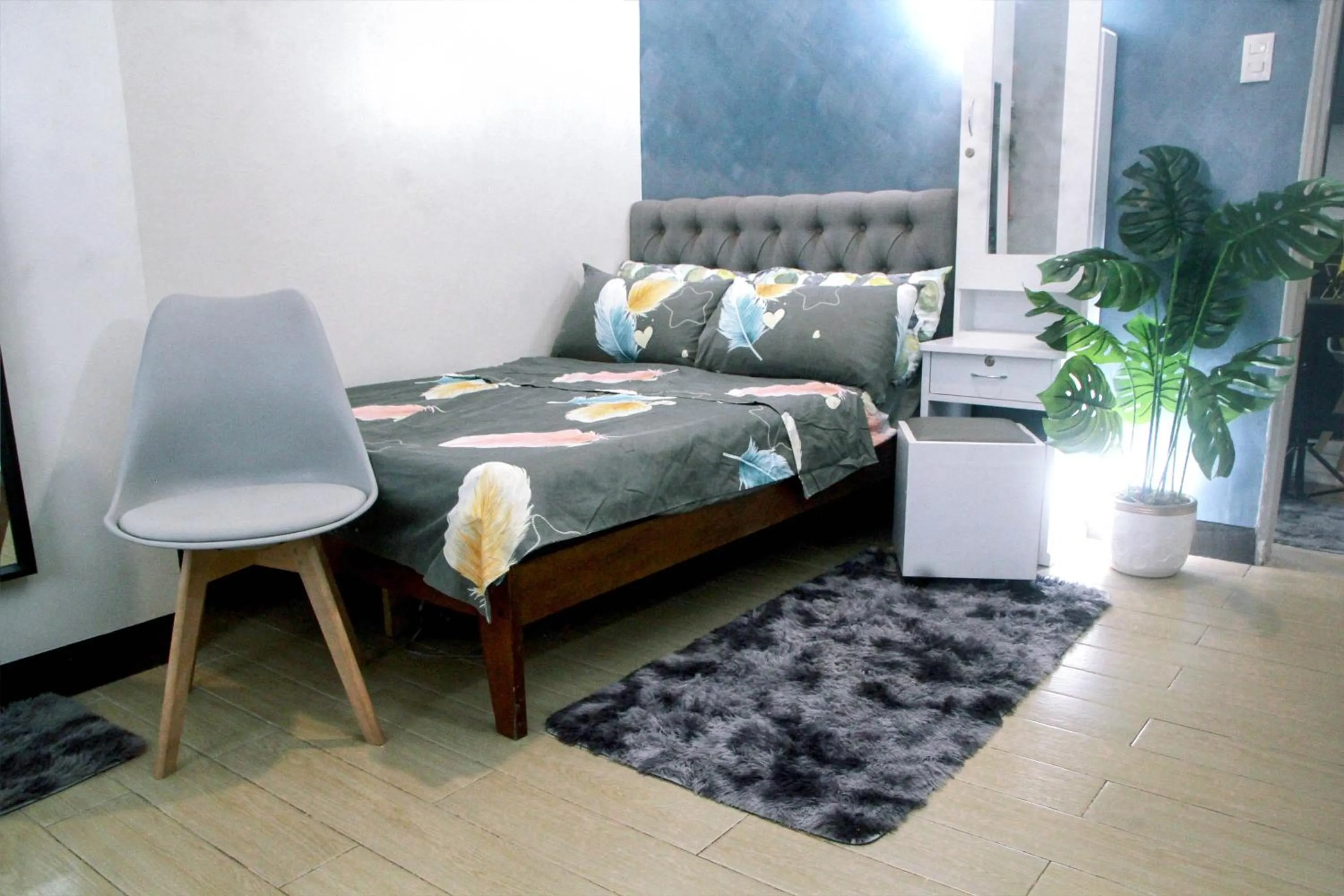 Bed in Cozy Pad in Cubao