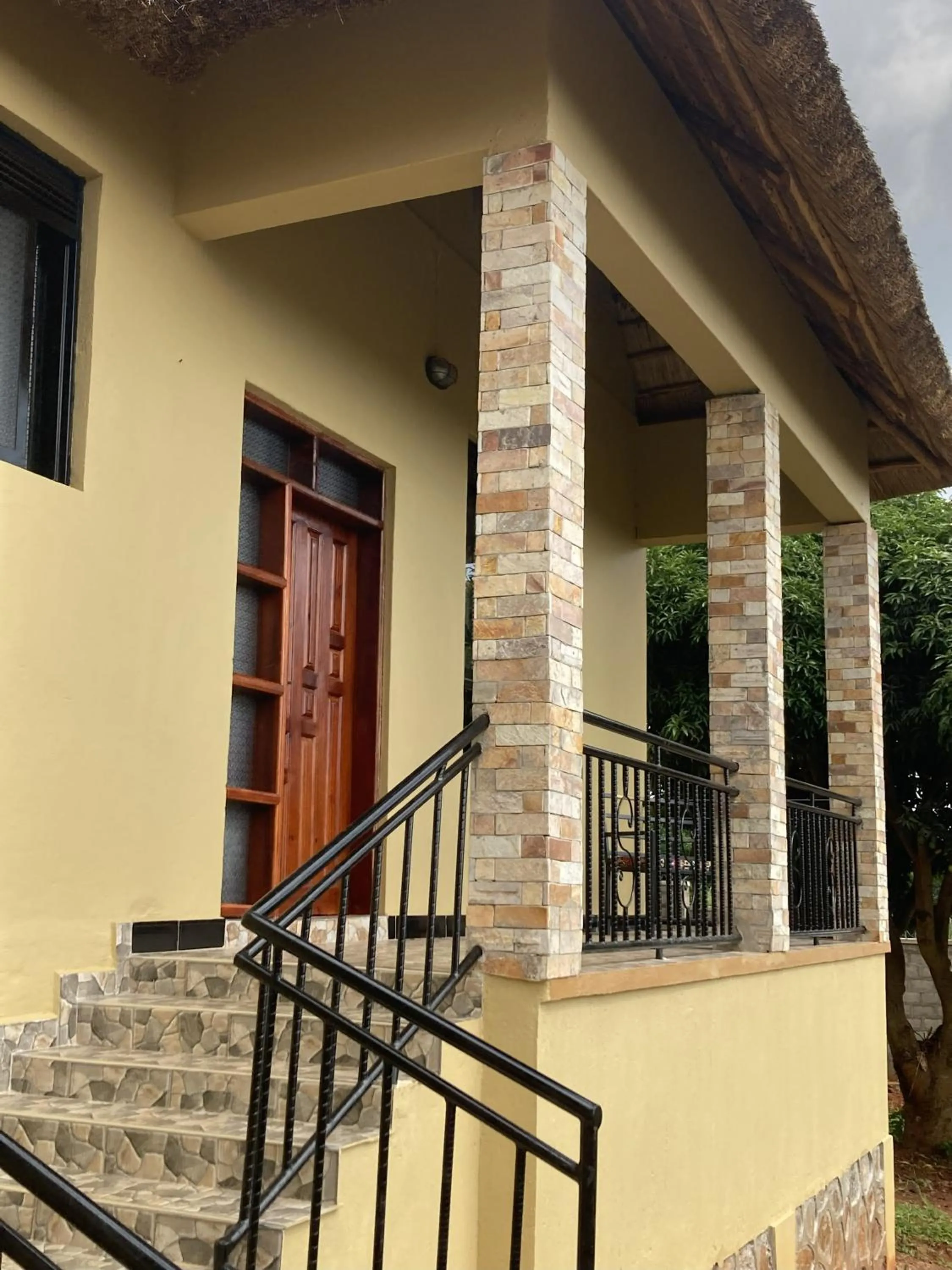 Property building in Stevalyn's Ridge View Lodge