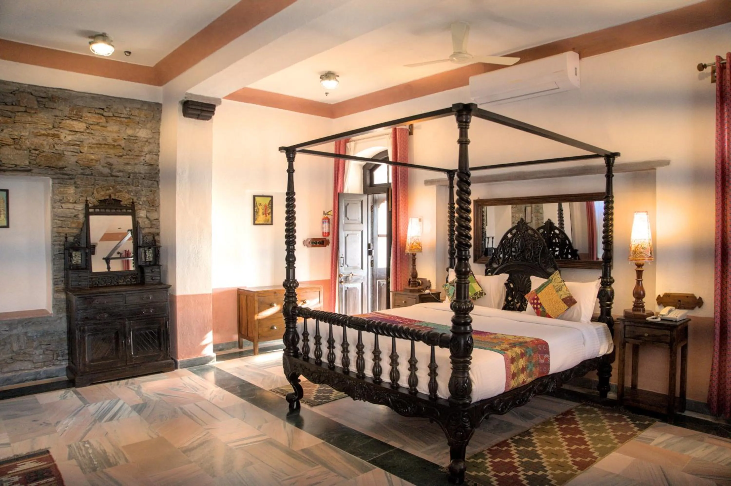 Bed in Shrisiddhpuram