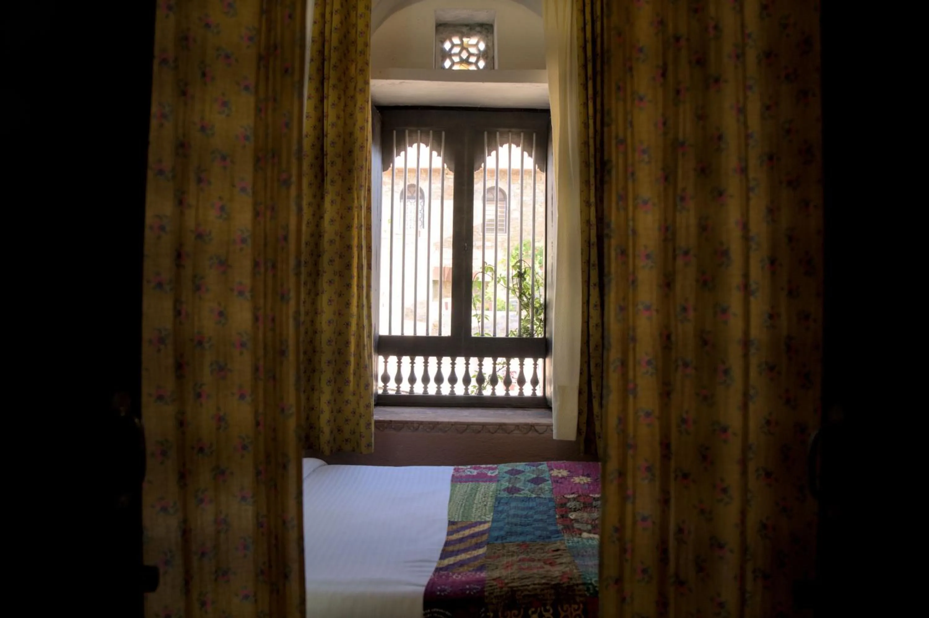 Bed in Shrisiddhpuram