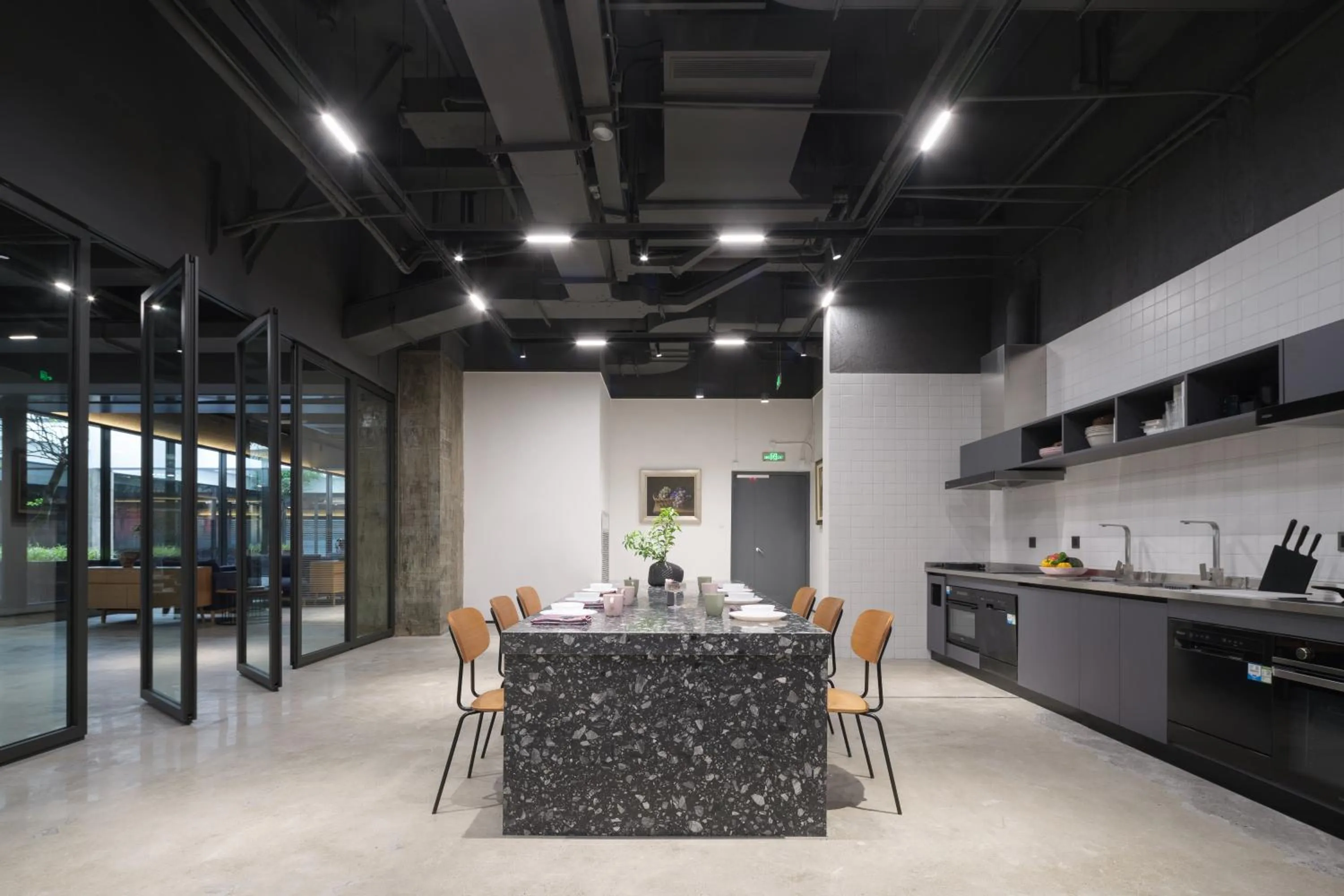 Kitchen or kitchenette in Shanghai T Plus Hotel Residence